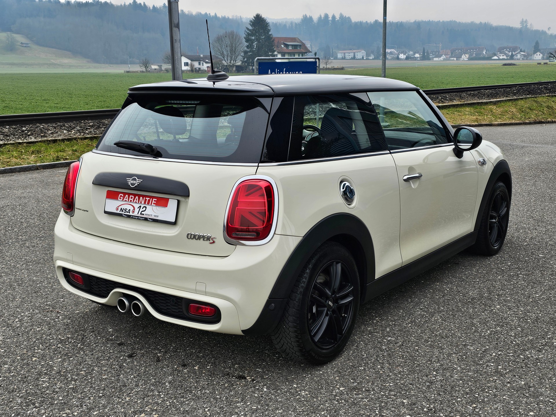 MINI Mini Cooper S-image-5