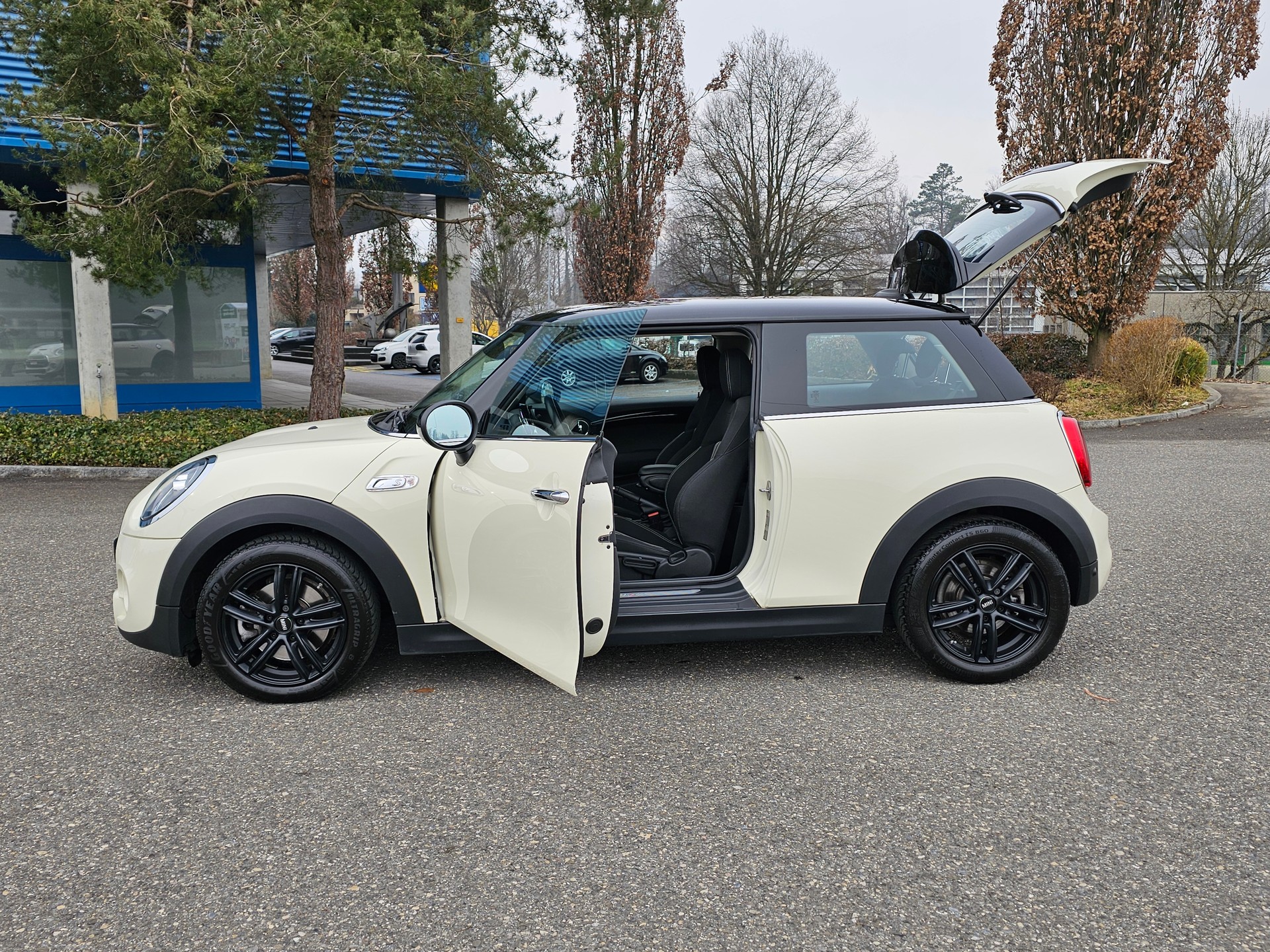 MINI Mini Cooper S-image-3