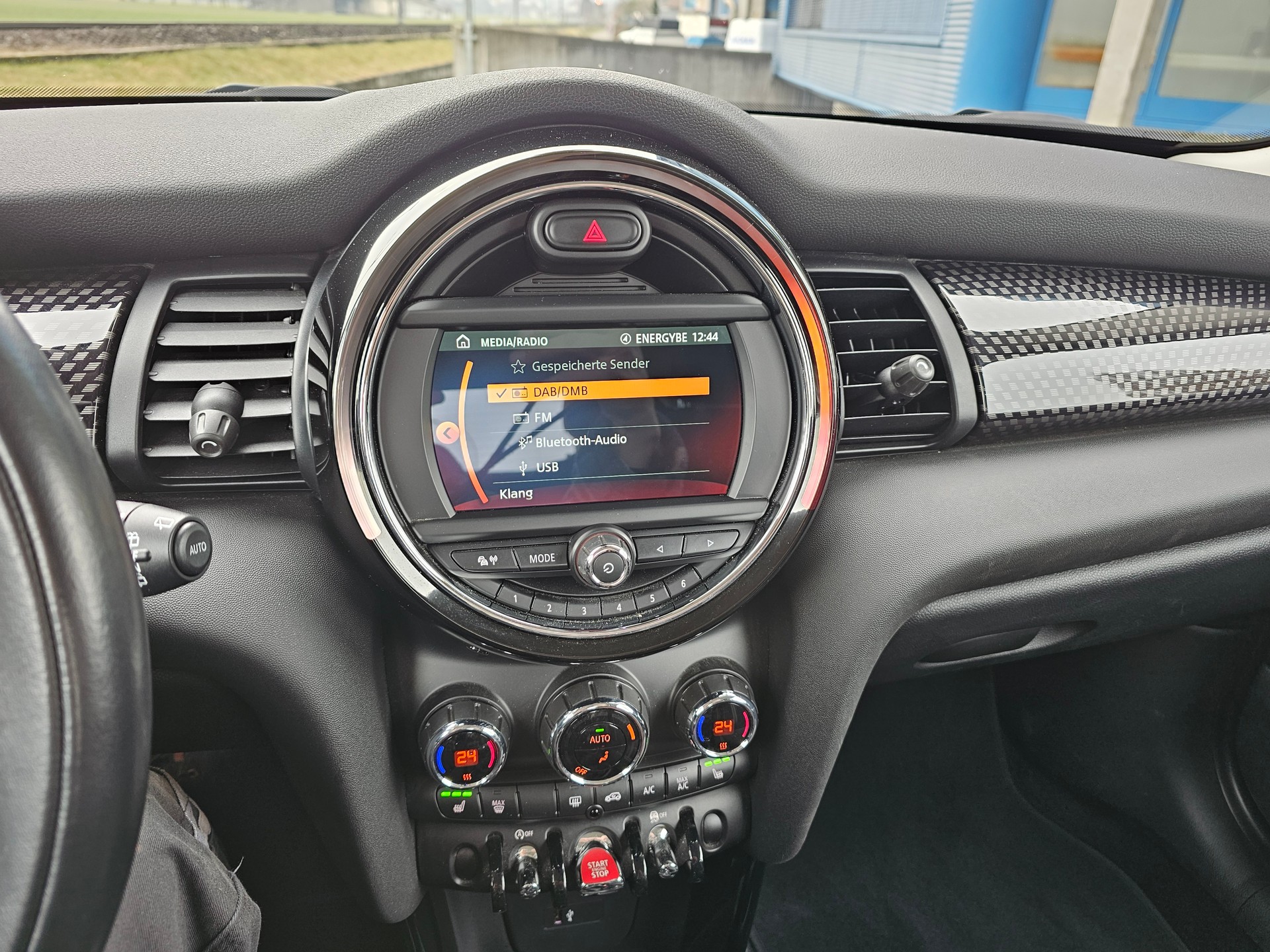 MINI Mini Cooper S-image-14