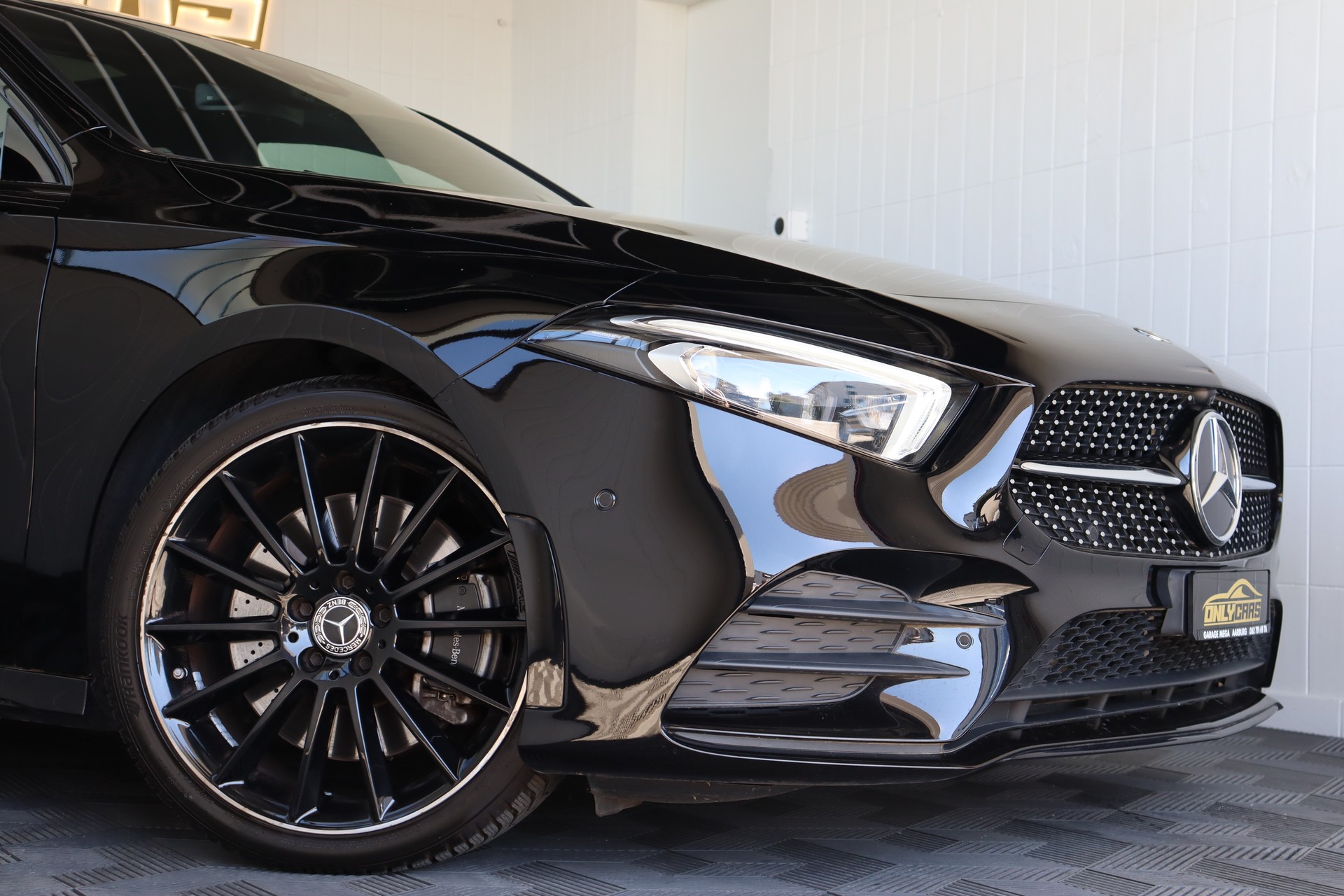 MERCEDES-BENZ A 250 4Matic AMG Line 4Matic 7G-DCT * 360 GRAD KAMERA * FAHRASSISTENZ-PAKET * SCHIEBEDACH *-image-3