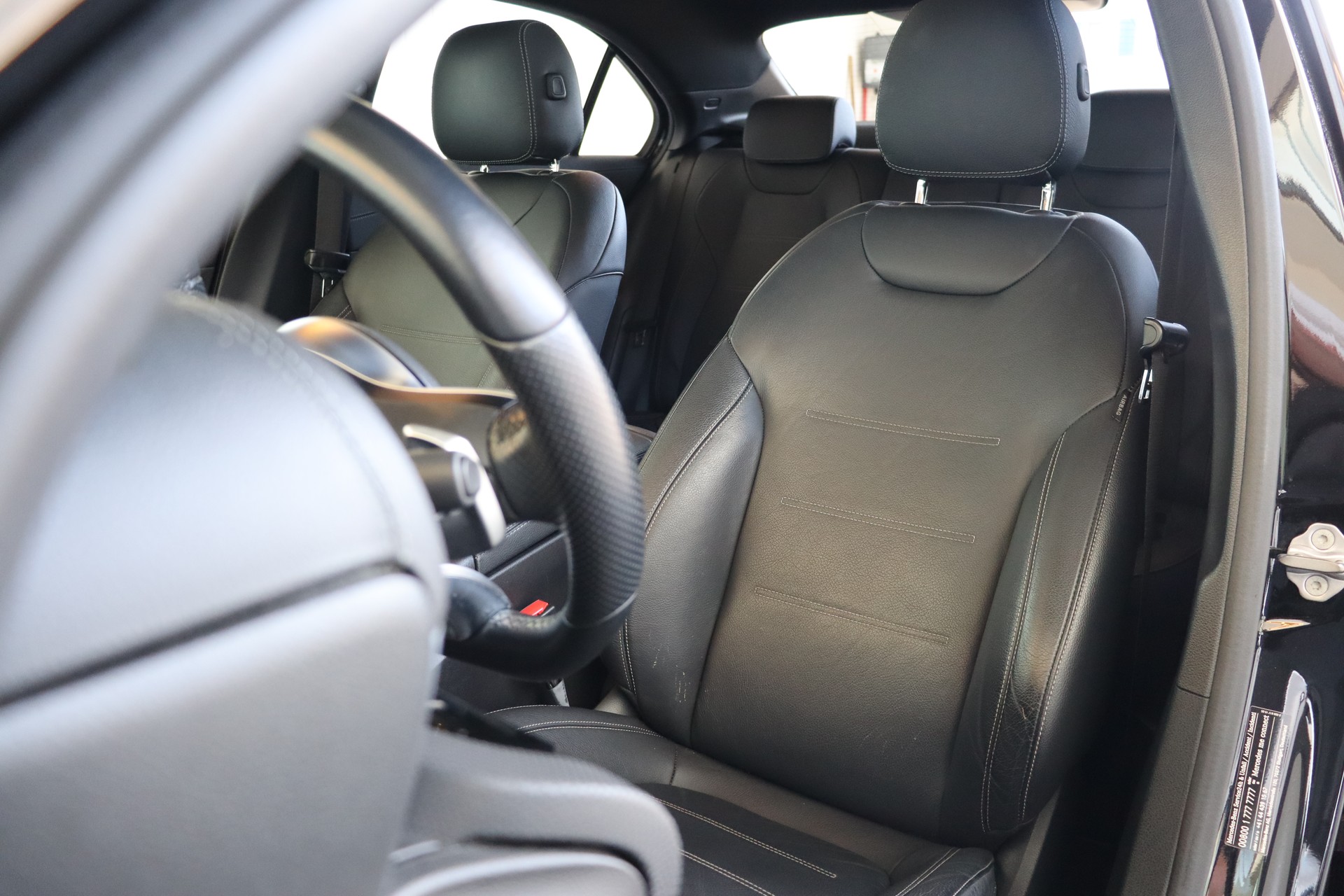 MERCEDES-BENZ A 250 4Matic AMG Line 4Matic 7G-DCT * 360 GRAD KAMERA * FAHRASSISTENZ-PAKET * SCHIEBEDACH *-image-14