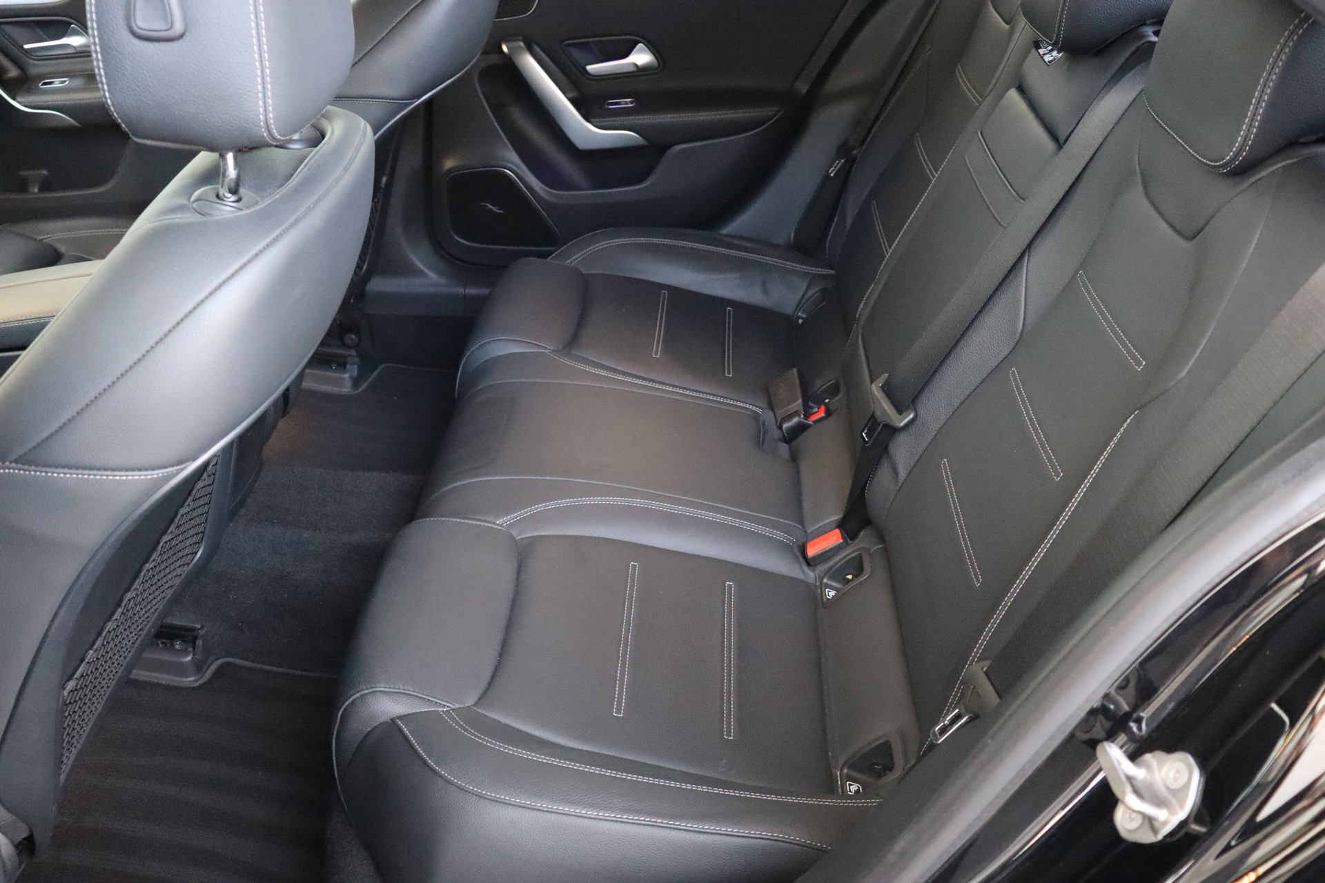 MERCEDES-BENZ A 250 4Matic AMG Line 4Matic 7G-DCT * 360 GRAD KAMERA * FAHRASSISTENZ-PAKET * SCHIEBEDACH *-image-17