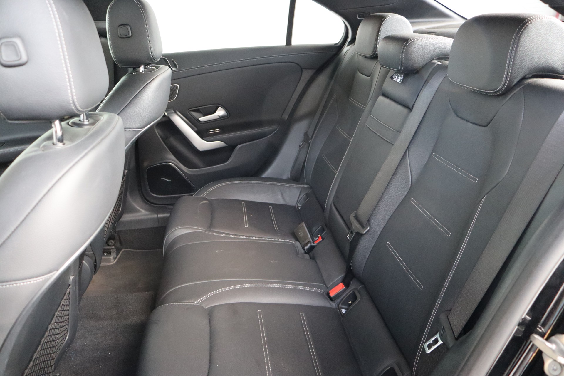 MERCEDES-BENZ A 250 4Matic AMG Line 4Matic 7G-DCT-image-9