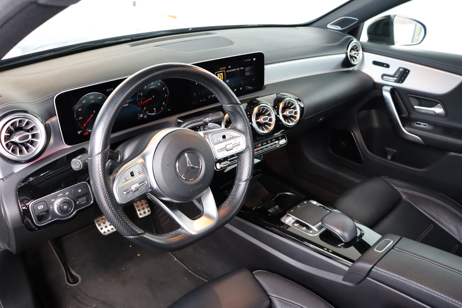 MERCEDES-BENZ A 250 4Matic AMG Line 4Matic 7G-DCT-image-6