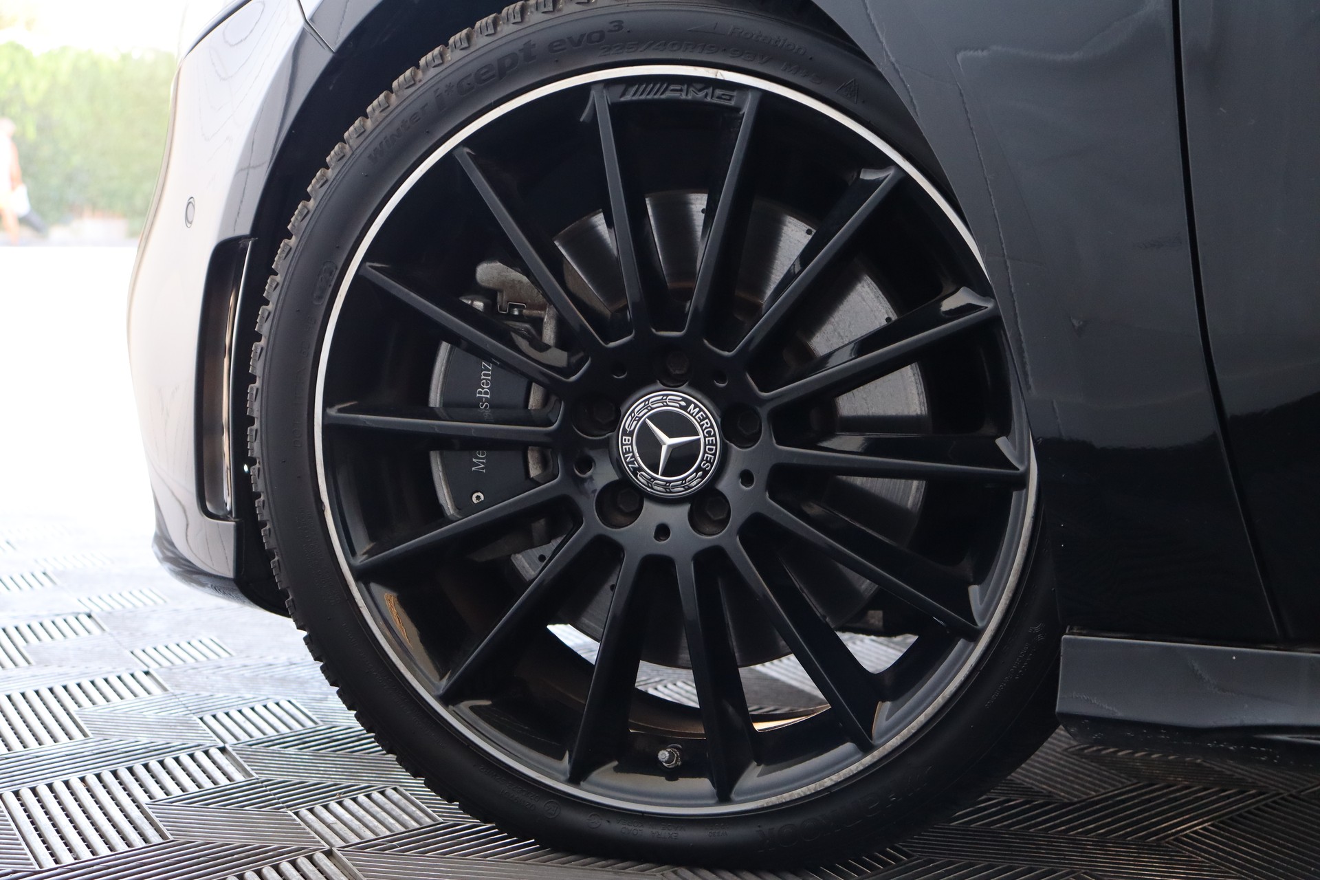 MERCEDES-BENZ A 250 4Matic AMG Line 4Matic 7G-DCT * 360 GRAD KAMERA * FAHRASSISTENZ-PAKET * SCHIEBEDACH *-image-11