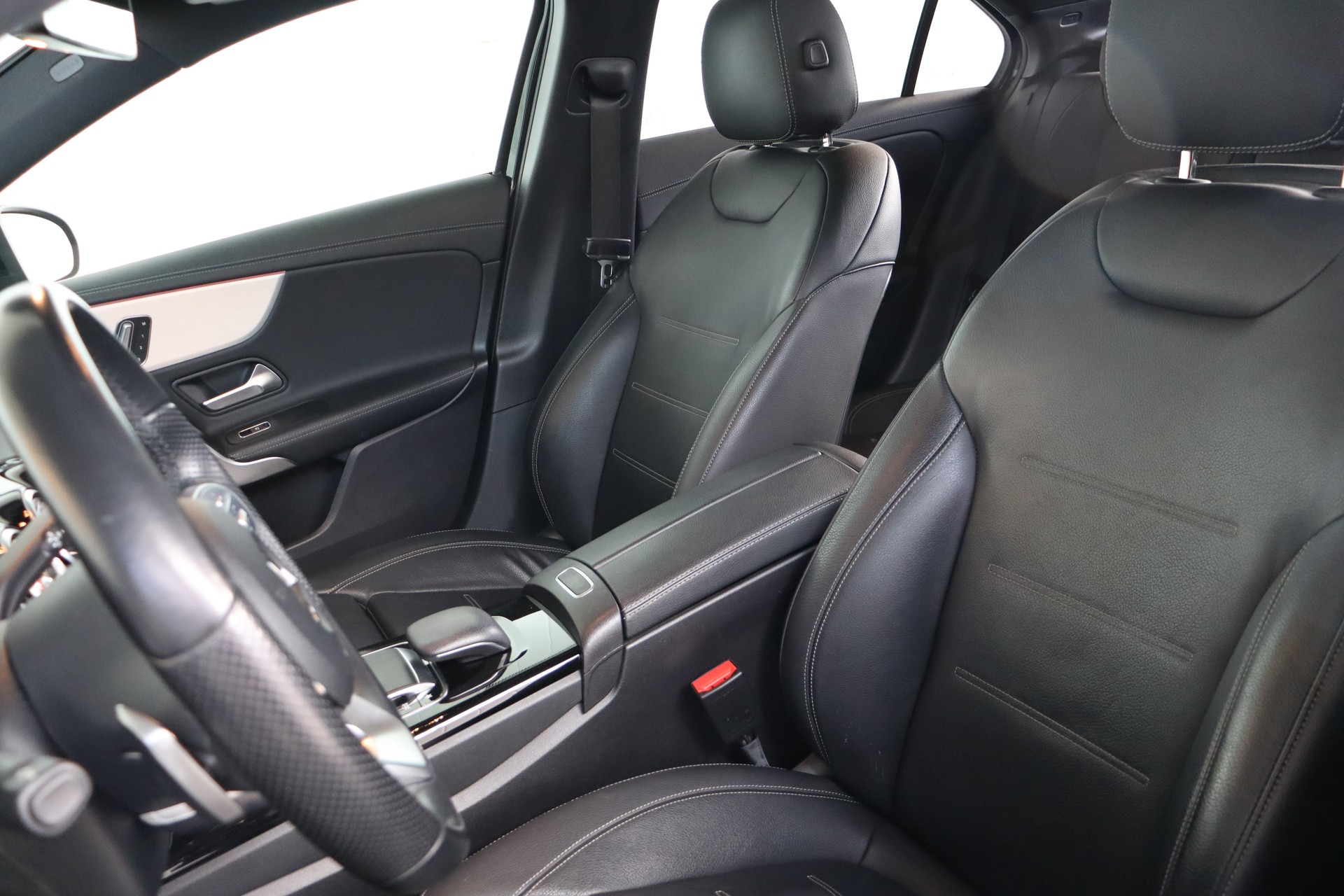 MERCEDES-BENZ A 250 4Matic AMG Line 4Matic 7G-DCT-image-7