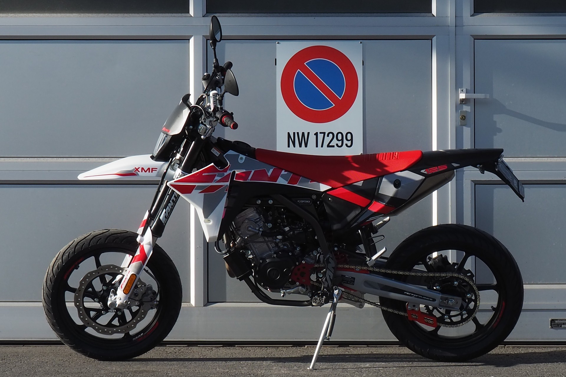 FANTIC XMF Performance 125-showroom-element-3