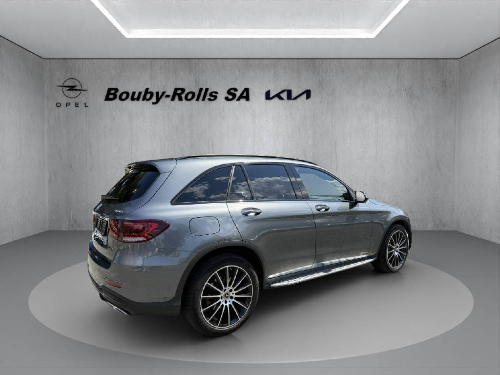MERCEDES-BENZ GLC 200 AMG Line 4m-image-5