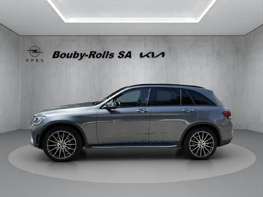 MERCEDES-BENZ GLC 200 AMG Line 4m-image-2