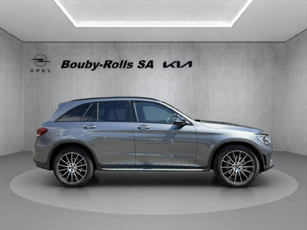 MERCEDES-BENZ GLC 200 AMG Line 4m-image-6