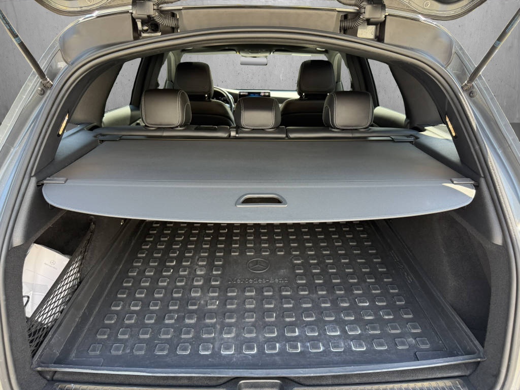 MERCEDES-BENZ GLC 200 AMG Line 4m-image-13