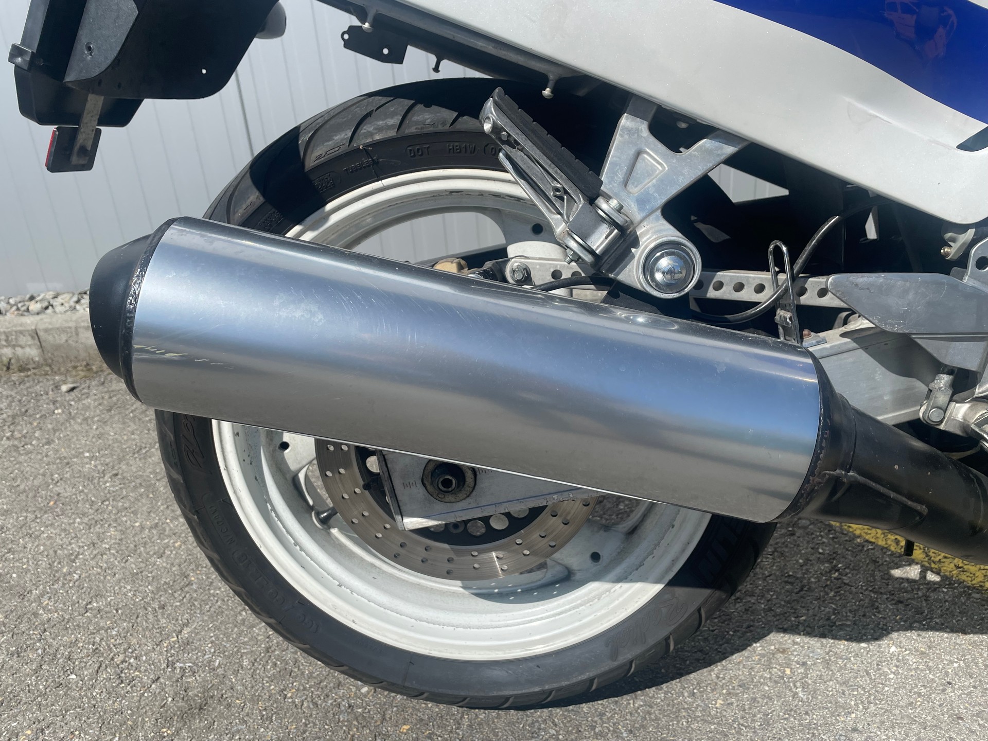 YAMAHA FZR 1000-image-6