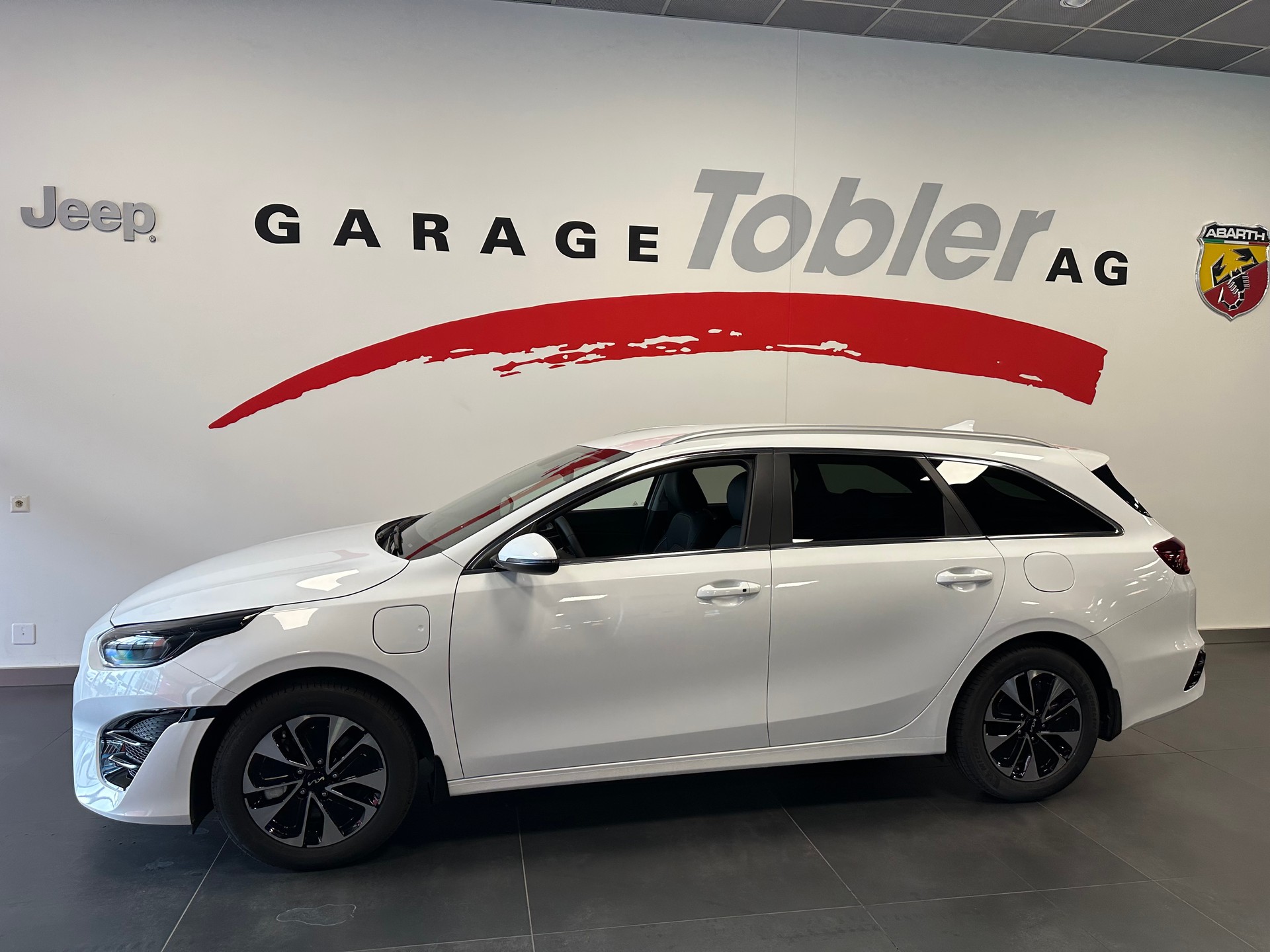 KIA Ceed Sportswagon 1.6 GDi Plug-in Hybrid Power DCT-image-4