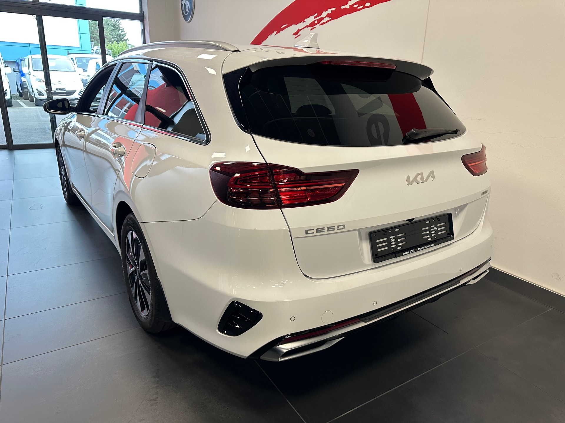 KIA Ceed Sportswagon 1.6 GDi Plug-in Hybrid Power DCT-image-13