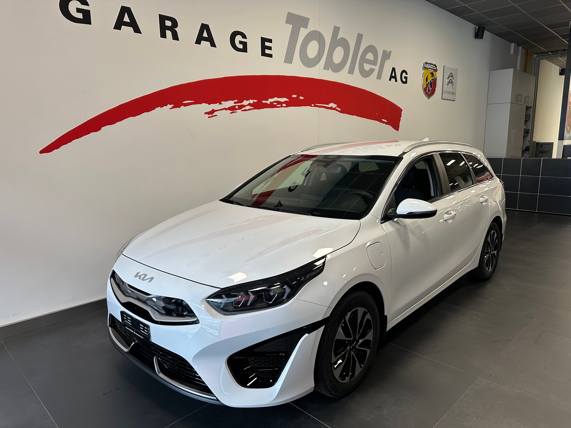 KIA Ceed Sportswagon 1.6 GDi Plug-in Hybrid Power DCT-image-0
