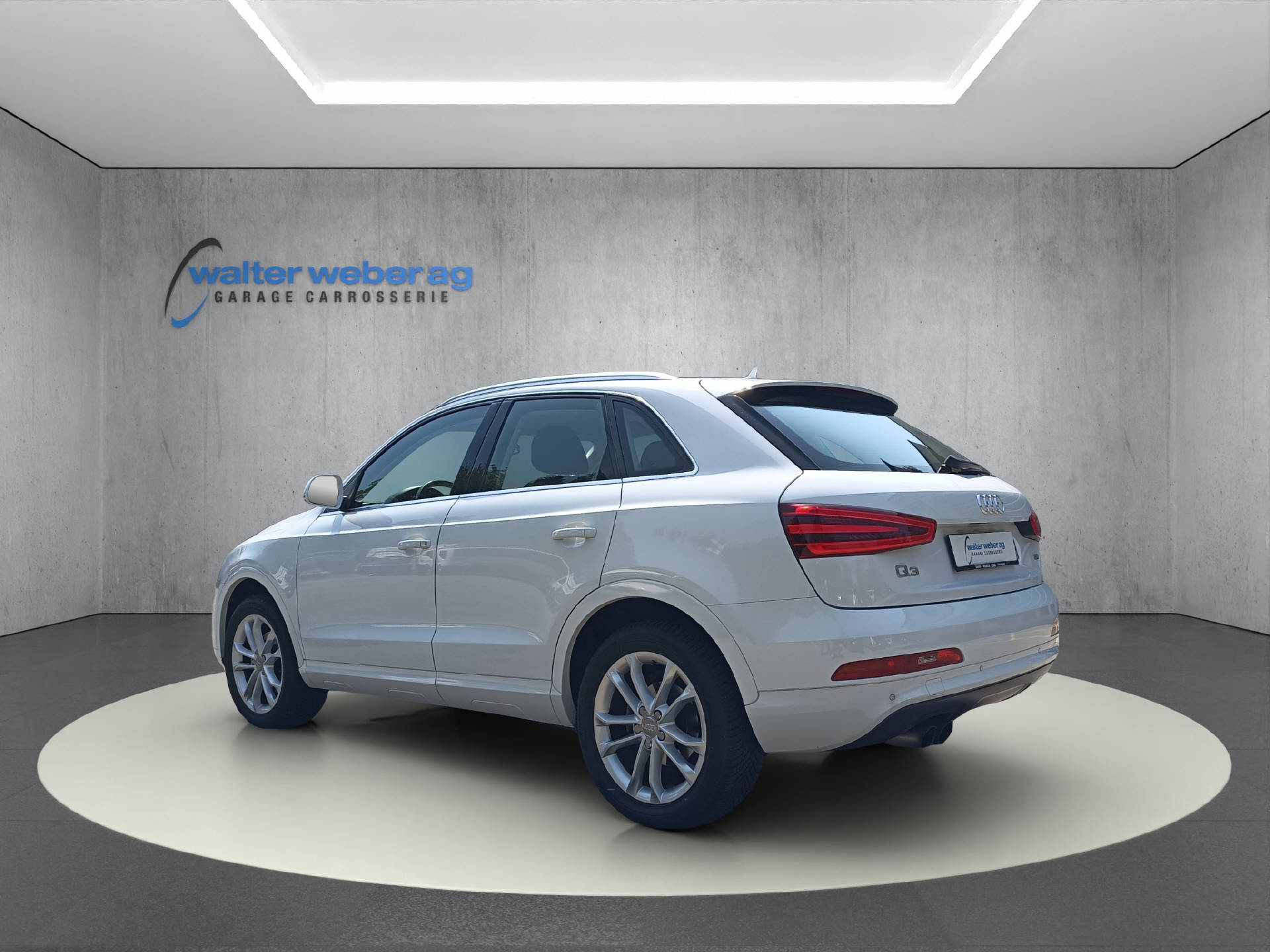 AUDI Q3 2.0 TDI 177 quattro S-Tronic-image-3