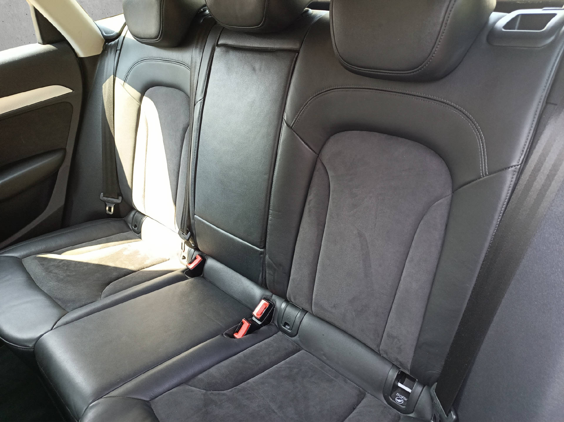 AUDI Q3 2.0 TDI 177 quattro S-Tronic-image-11