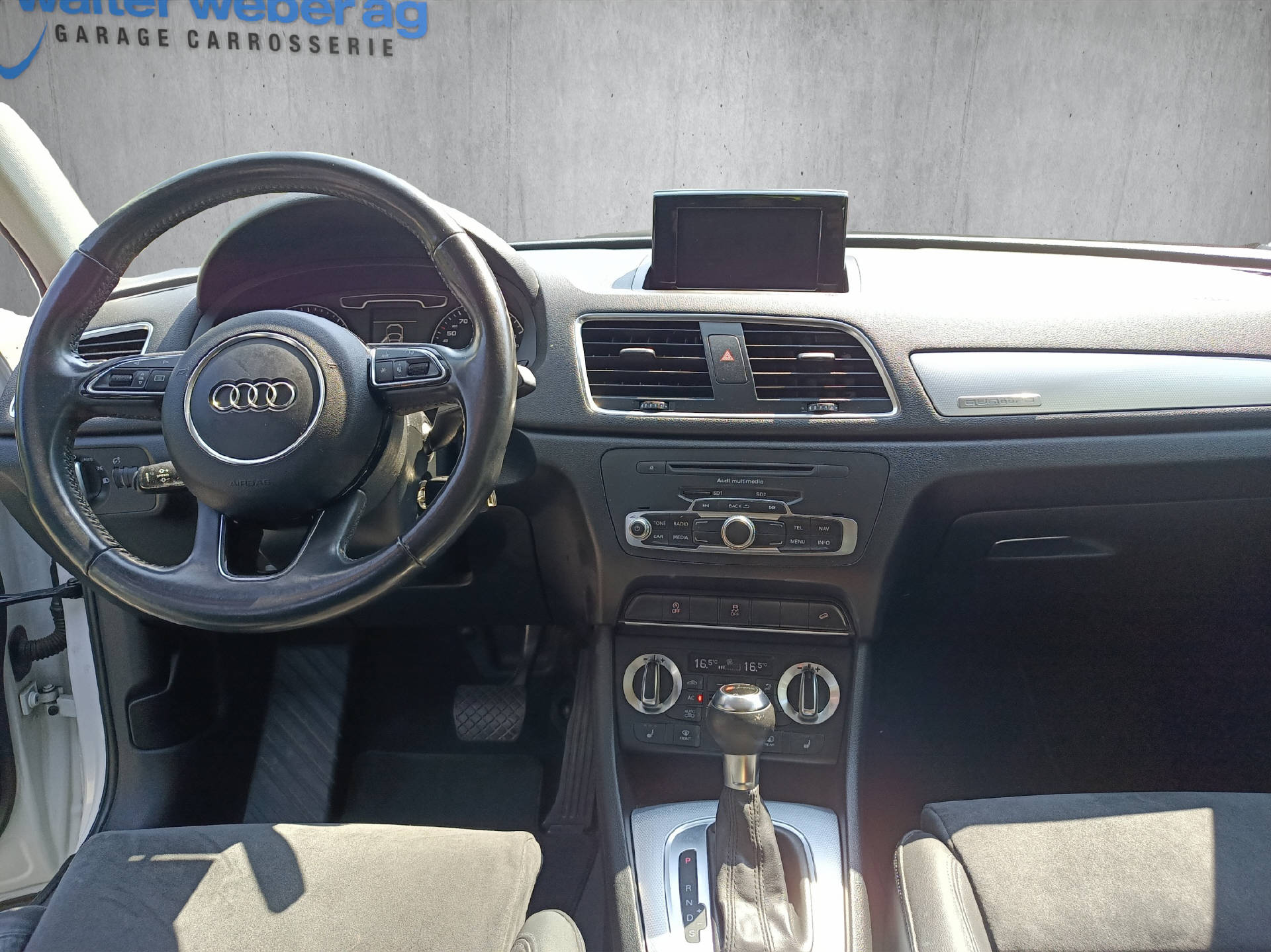 AUDI Q3 2.0 TDI 177 quattro S-Tronic-image-12