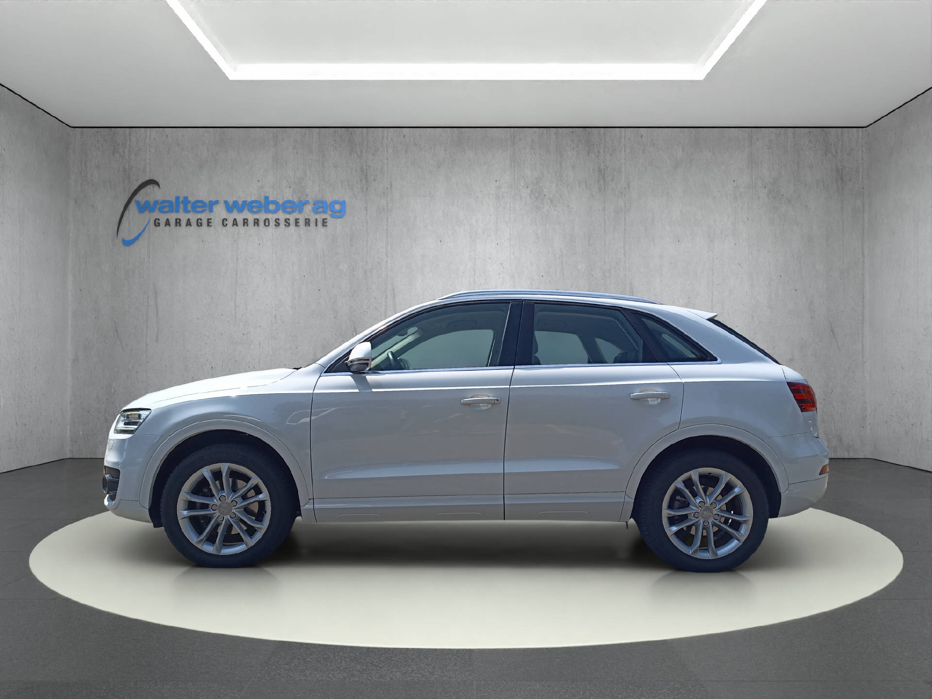 AUDI Q3 2.0 TDI 177 quattro S-Tronic-image-2