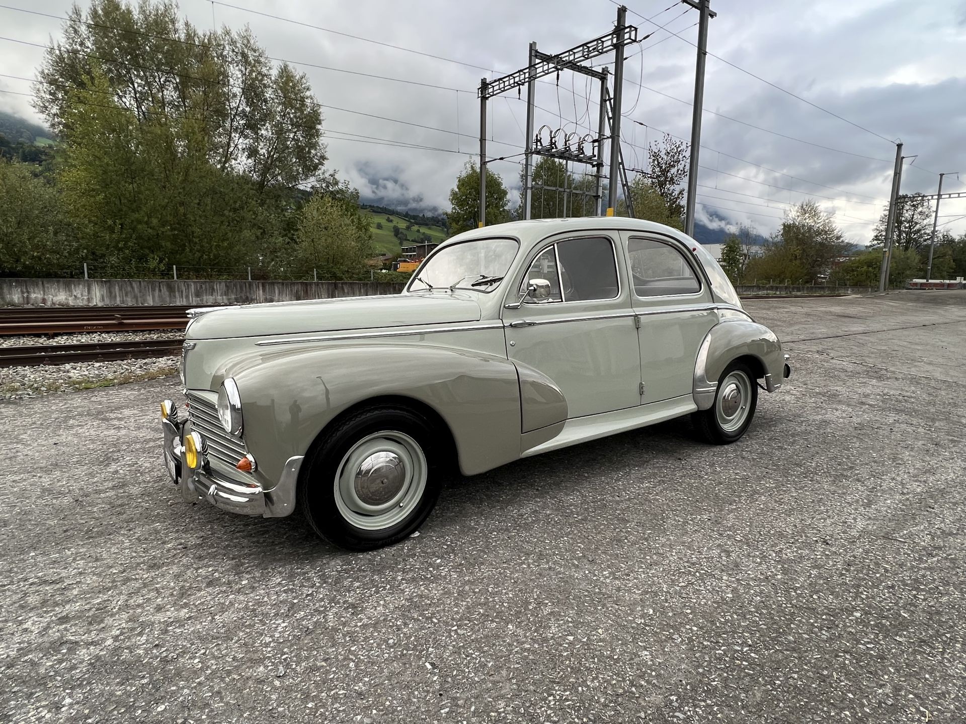 PEUGEOT 203 Berline-image-5