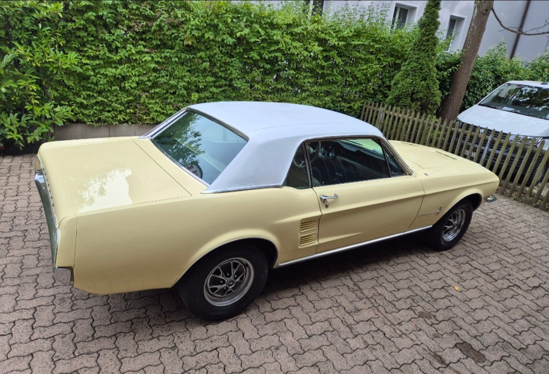 FORD Mustang GT V8-image-3