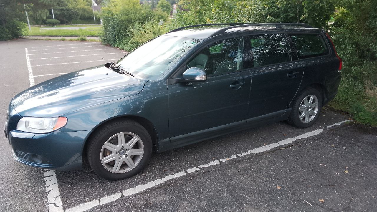 VOLVO V70 D5 AWD Kinetic Geartronic-image-0