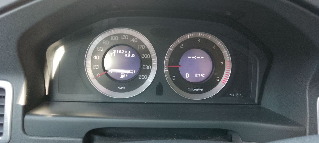 VOLVO V70 D5 AWD Kinetic Geartronic-image-14
