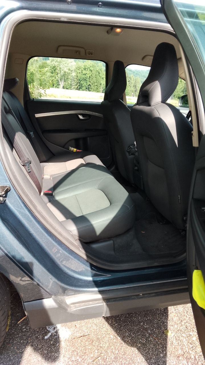 VOLVO V70 D5 AWD Kinetic Geartronic-image-5