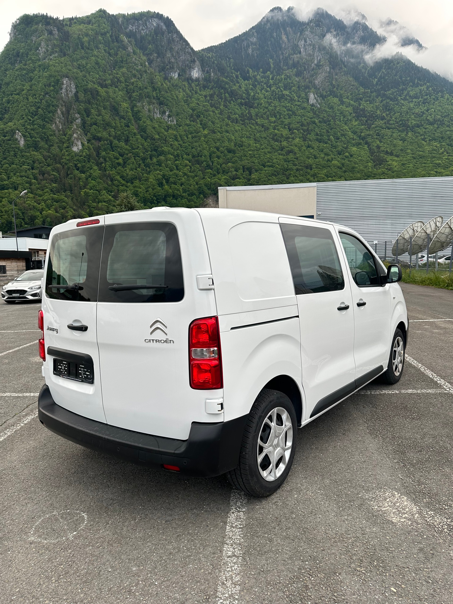 CITROEN Jumpy 2.0 BlueHDi 120 s/s XS Club EAT8-image-2