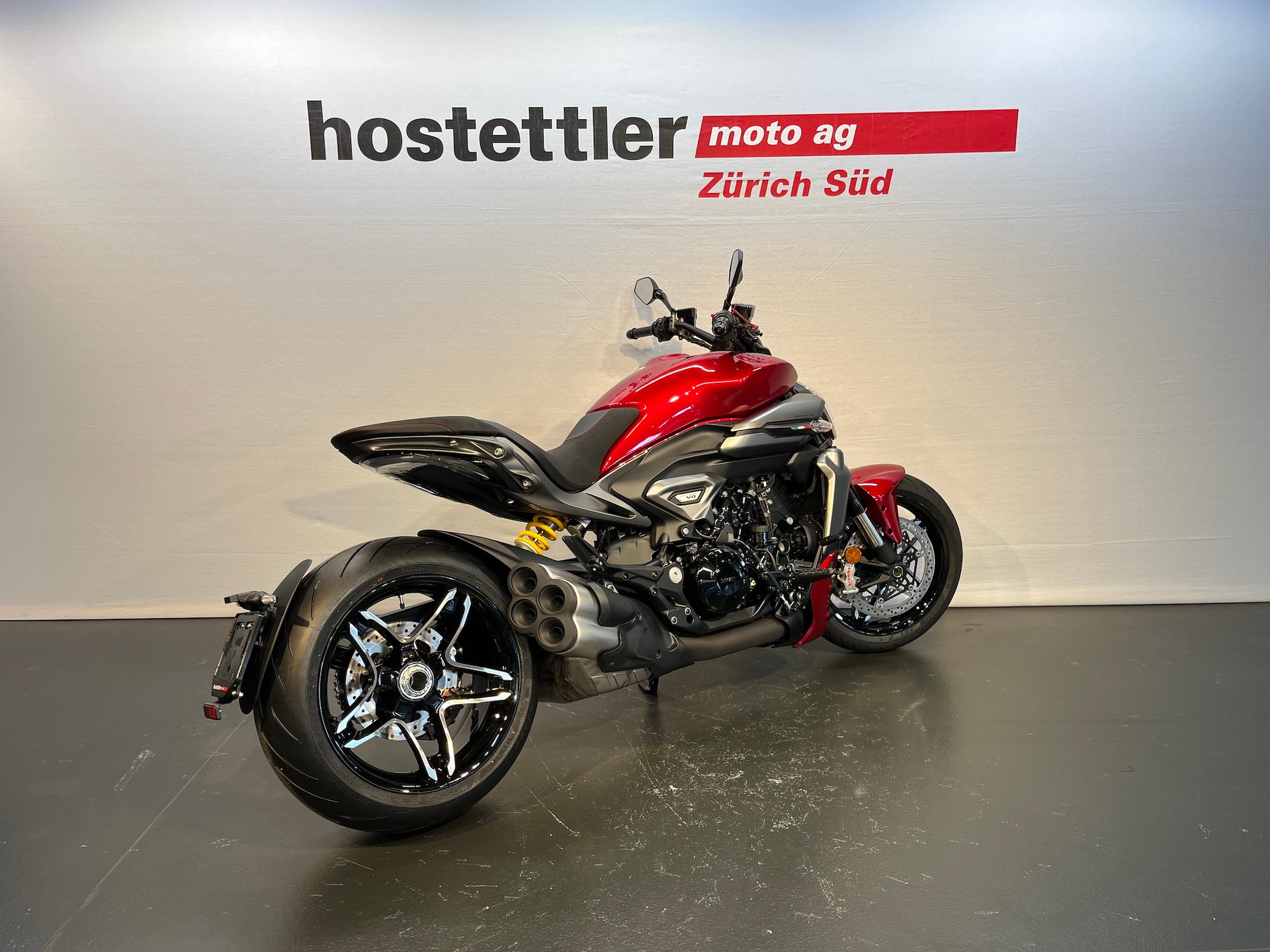 DUCATI X Diavel V4-showroom-element-2