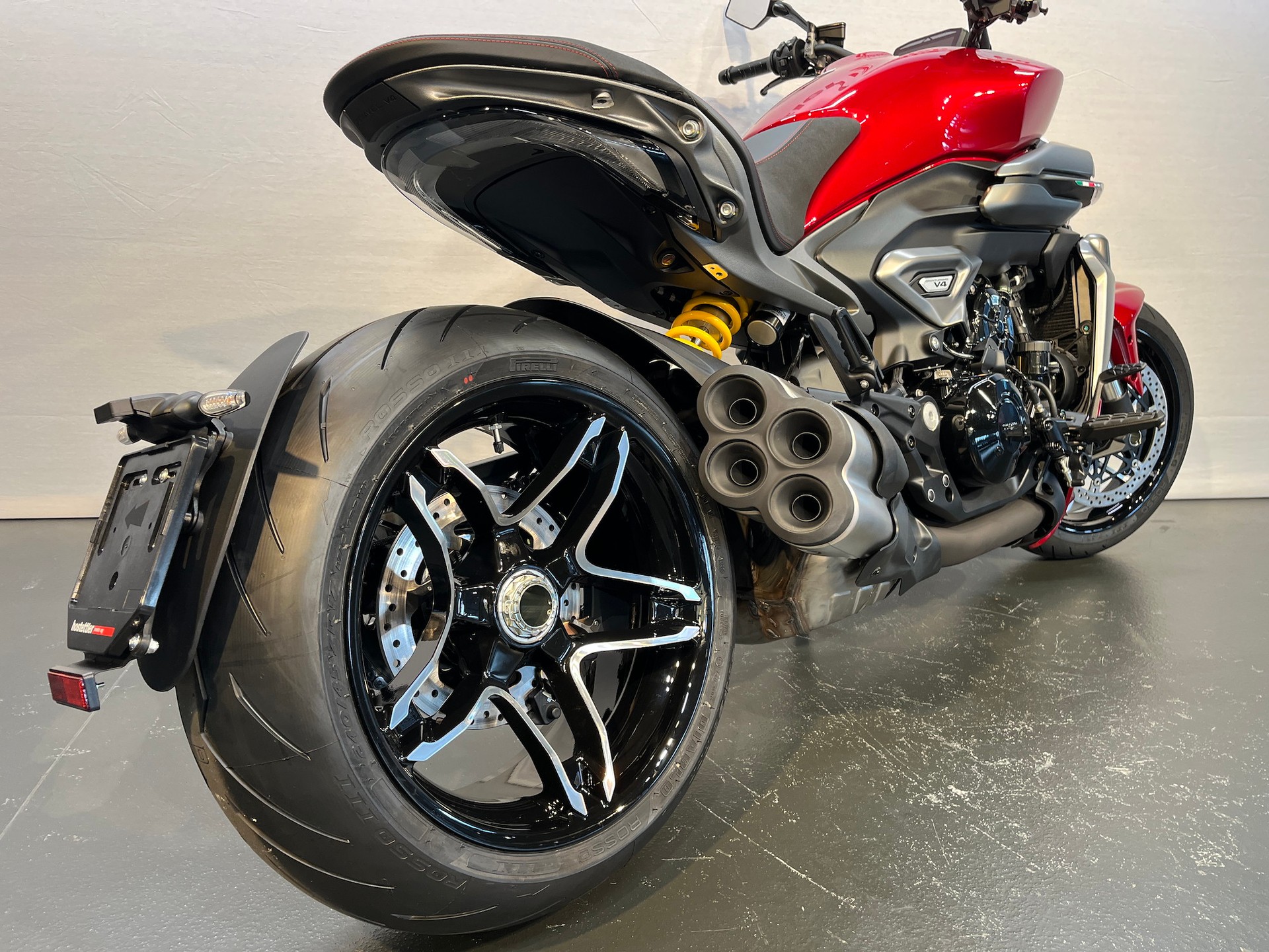 DUCATI X Diavel V4-image-7