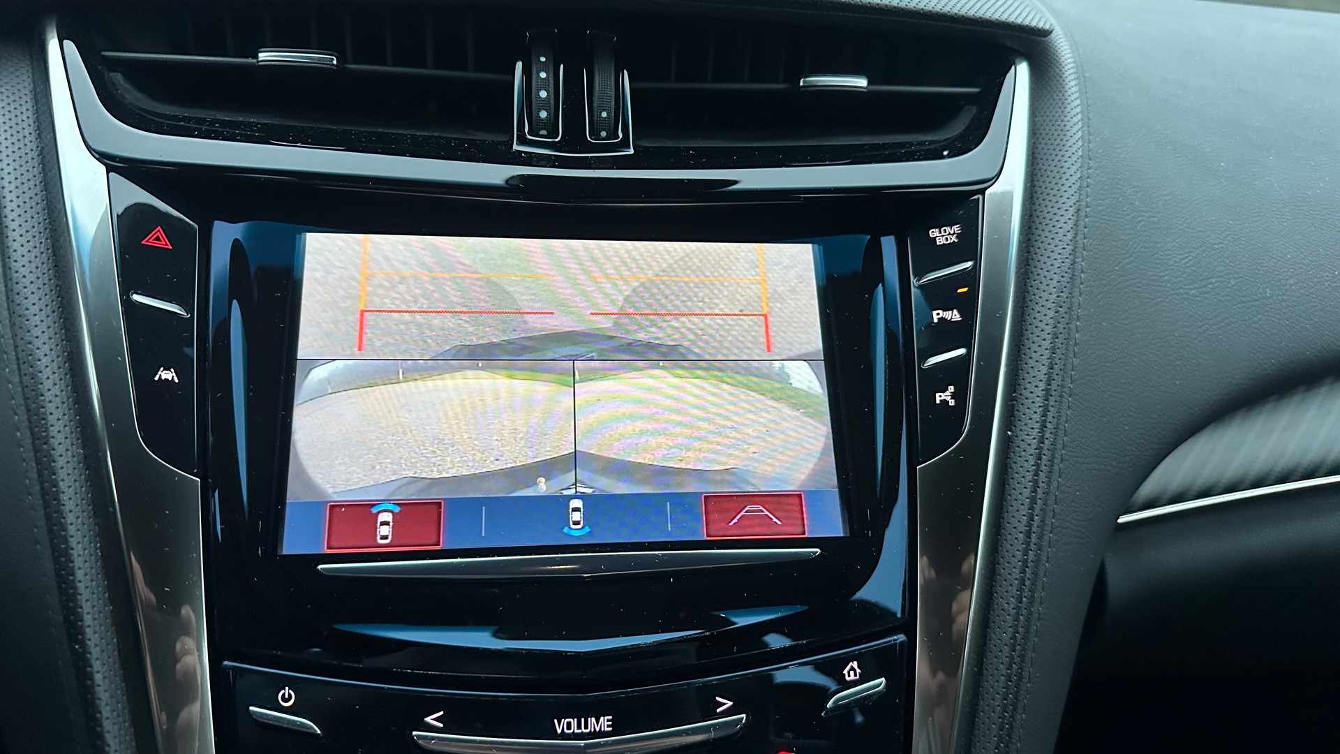 CADILLAC CTS-V Sedan 6.2 Supercharged Automatic-image-12