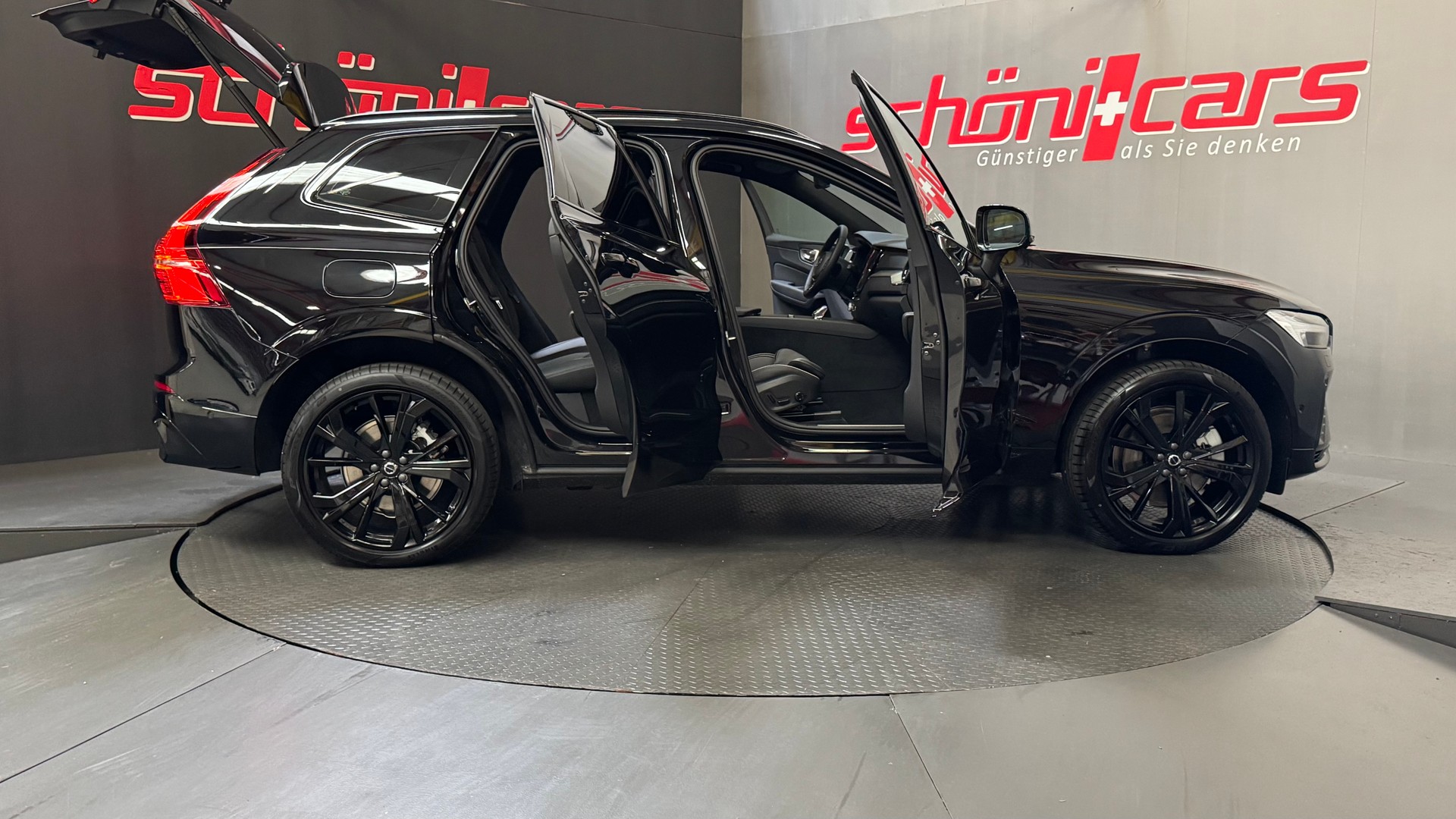 VOLVO MY26 XC60 T6 eAWD PluginHybrid Black Edition Geartronic-image-3