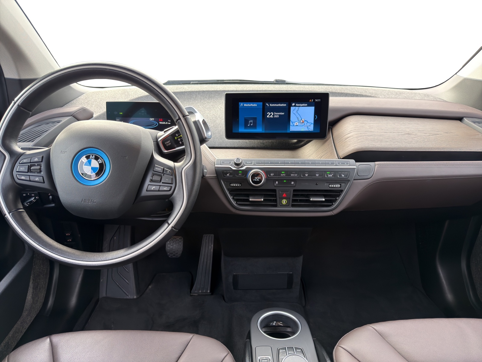 BMW i3s-image-9