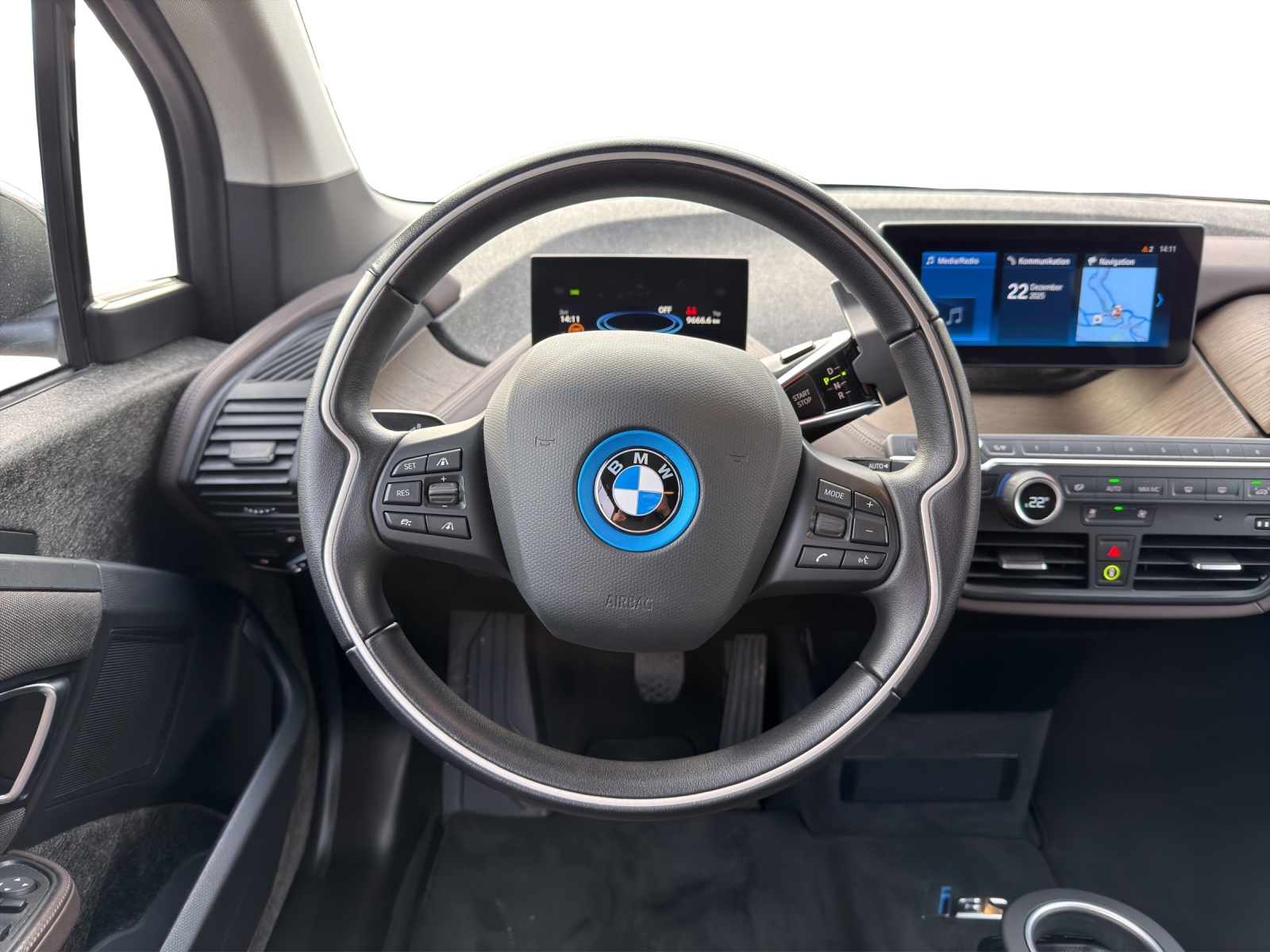 BMW i3s-image-8