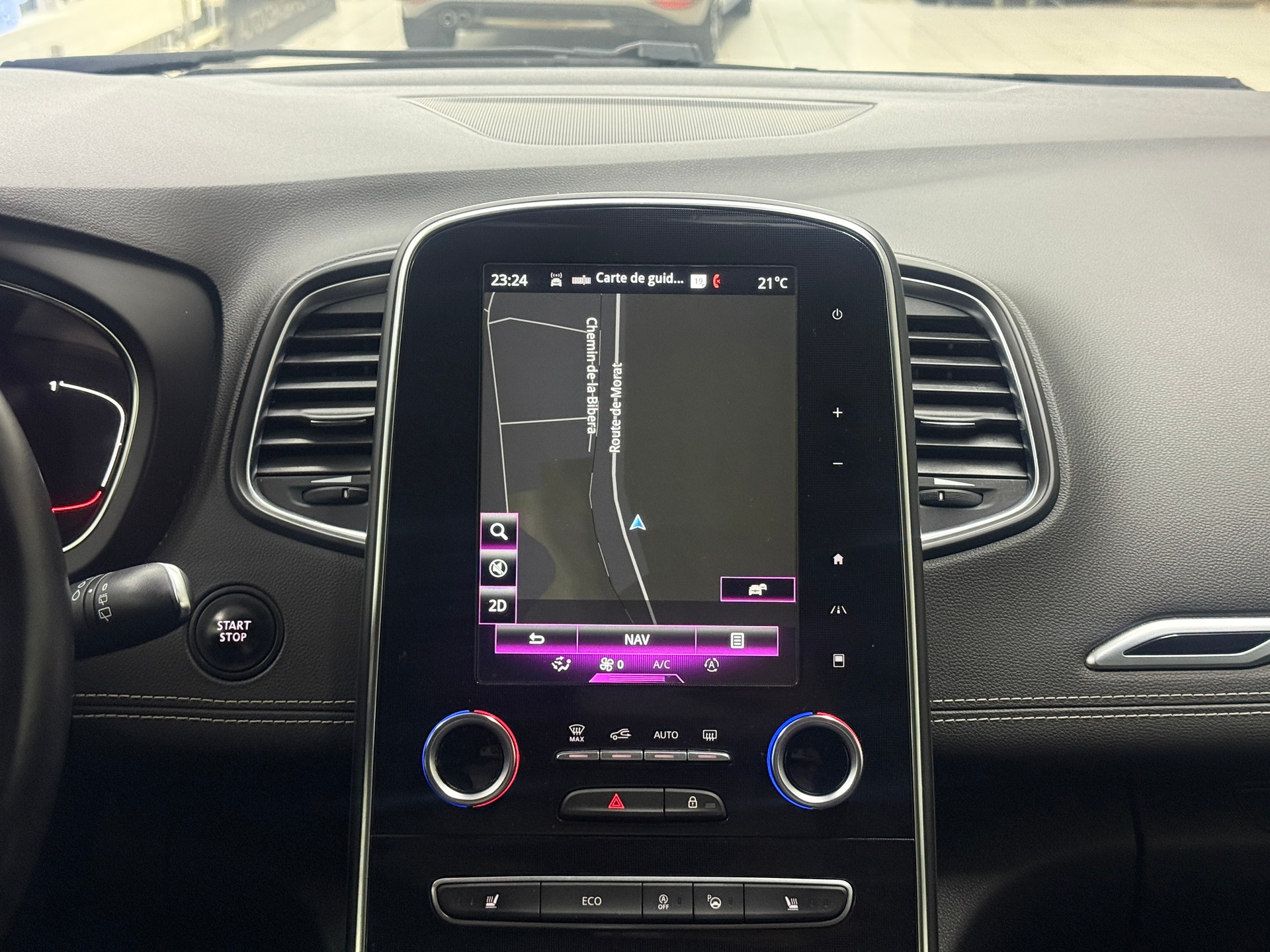 RENAULT Scénic 1.2 16V Turbo Bose-image-8