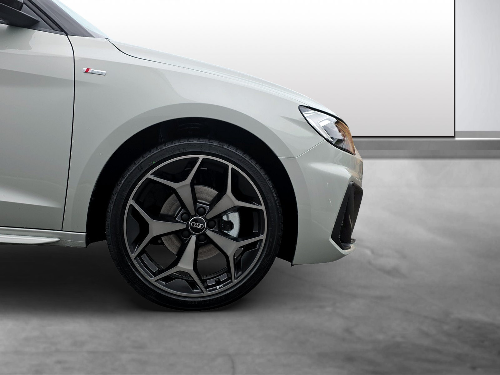 AUDI A1 Sportback 35 TFSI S Line S-tronic-image-14