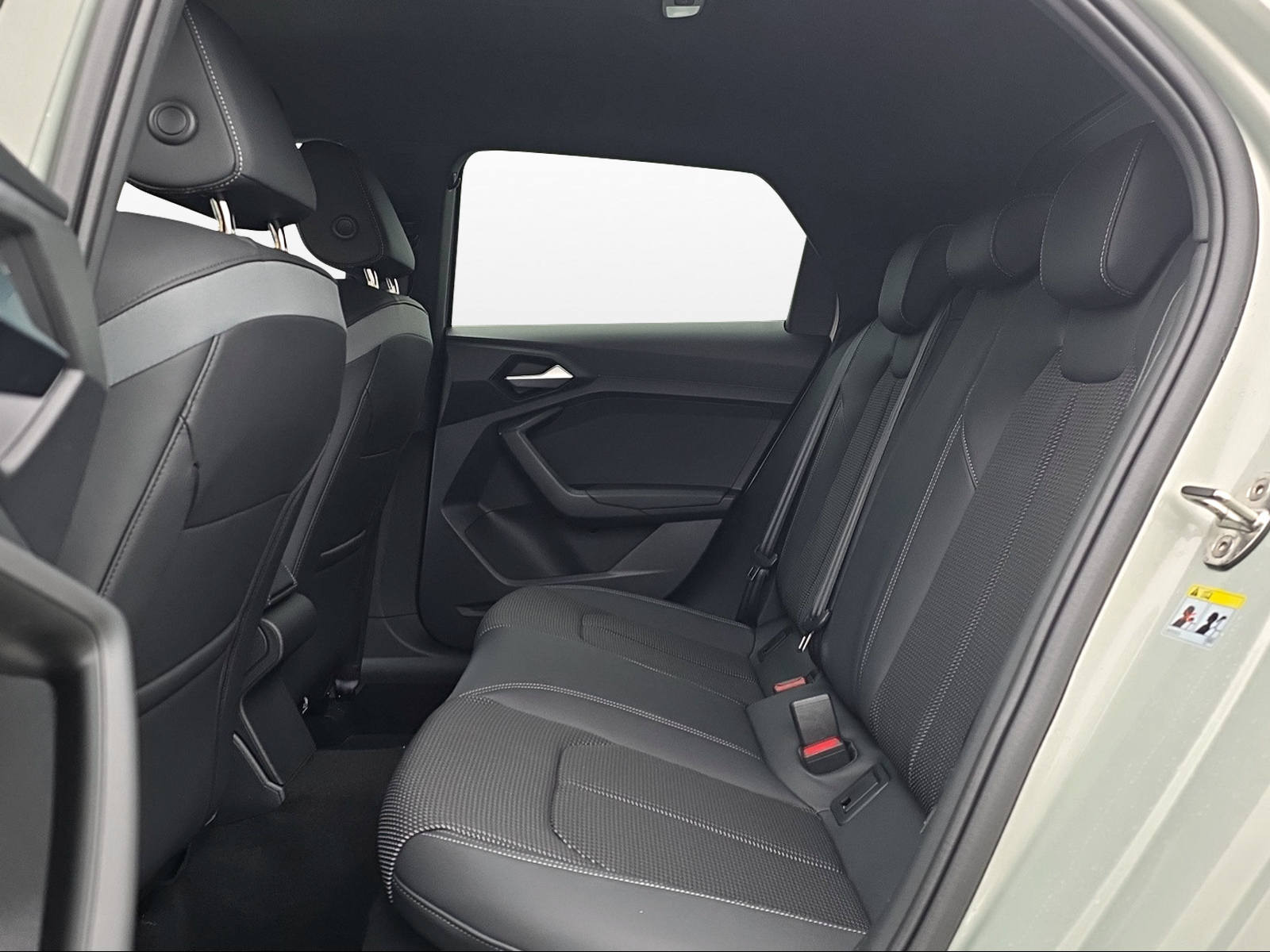 AUDI A1 Sportback 35 TFSI S Line S-tronic-image-10