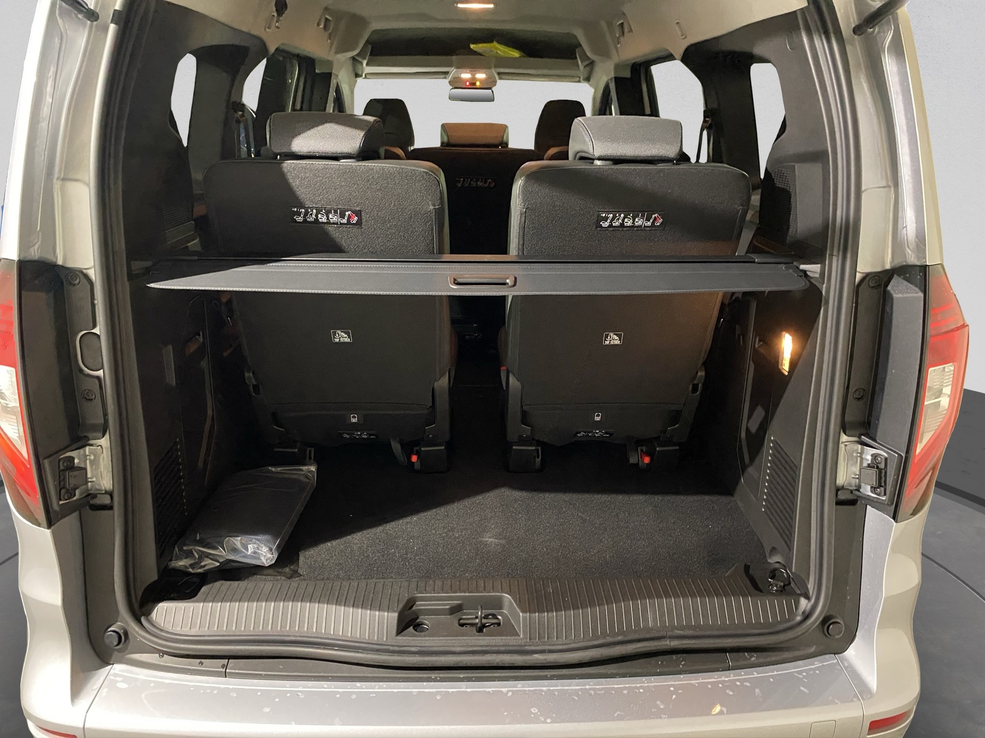 NISSAN Townstar Kombi 1.3 DIG-T L2 Tekna DCT-image-11