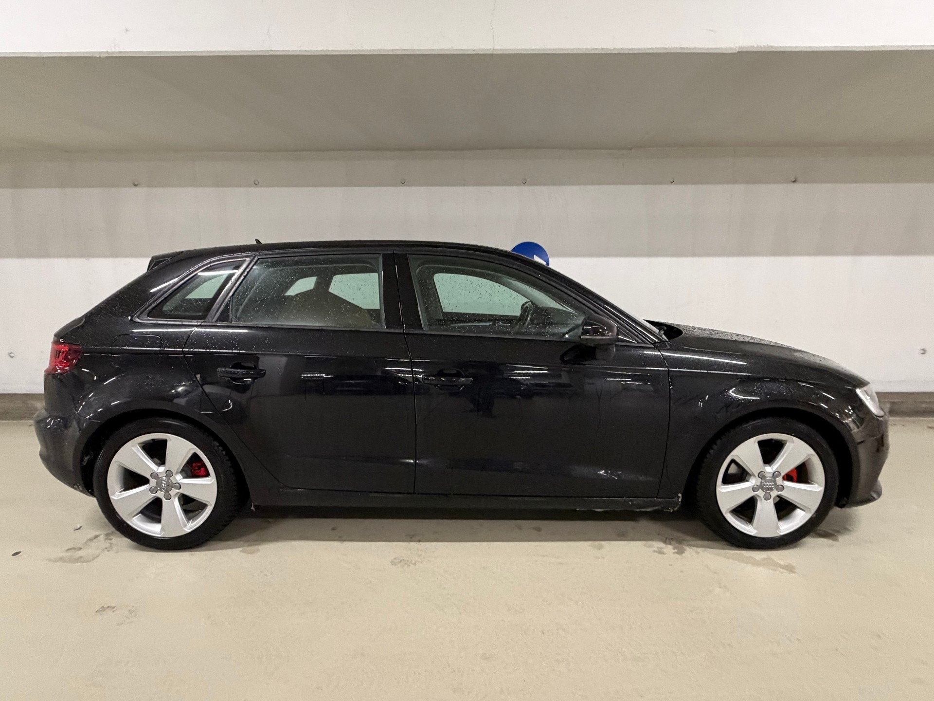 AUDI A3 Sportback 2.0 TDI Ambition-image-3