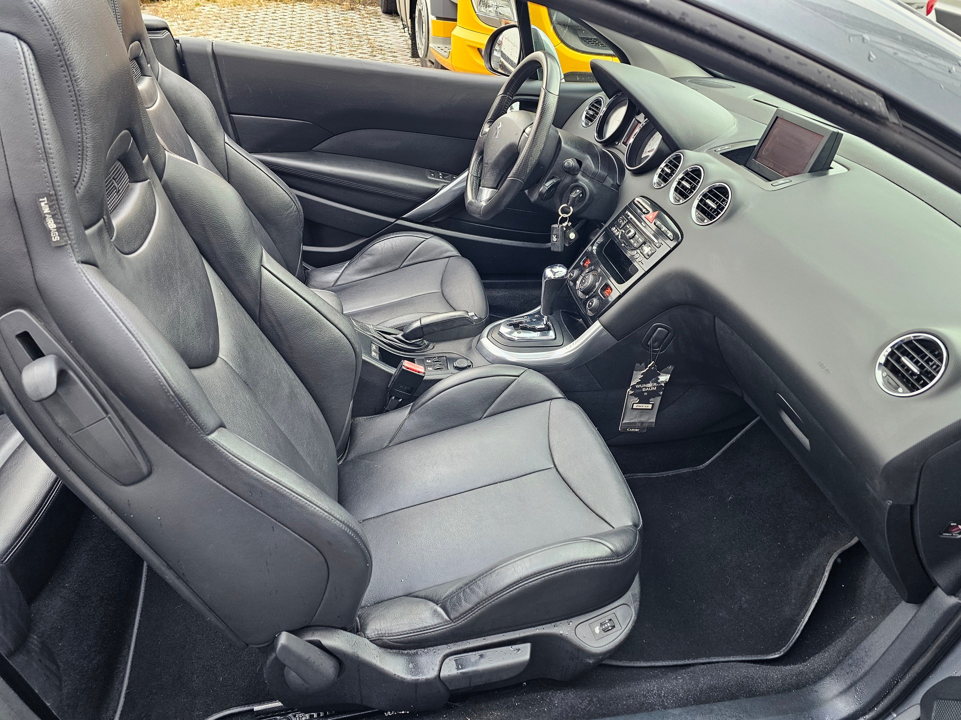 PEUGEOT 308 CC 1.6 16V Turbo Allure Automatic-image-10