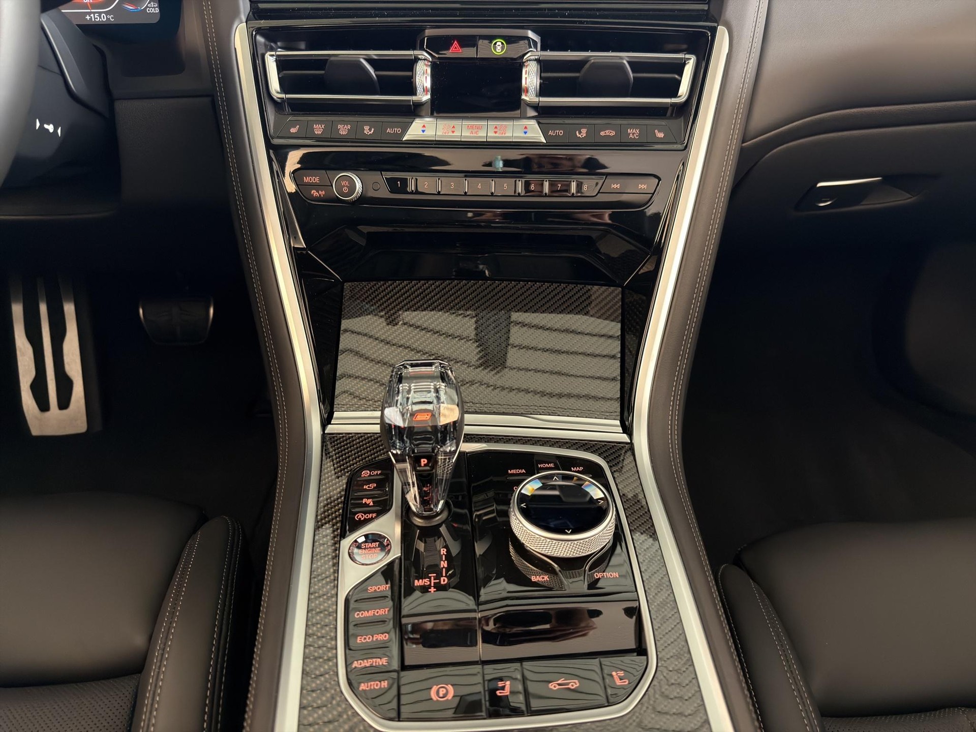 BMW 840i xDrive Cabriolet-image-14