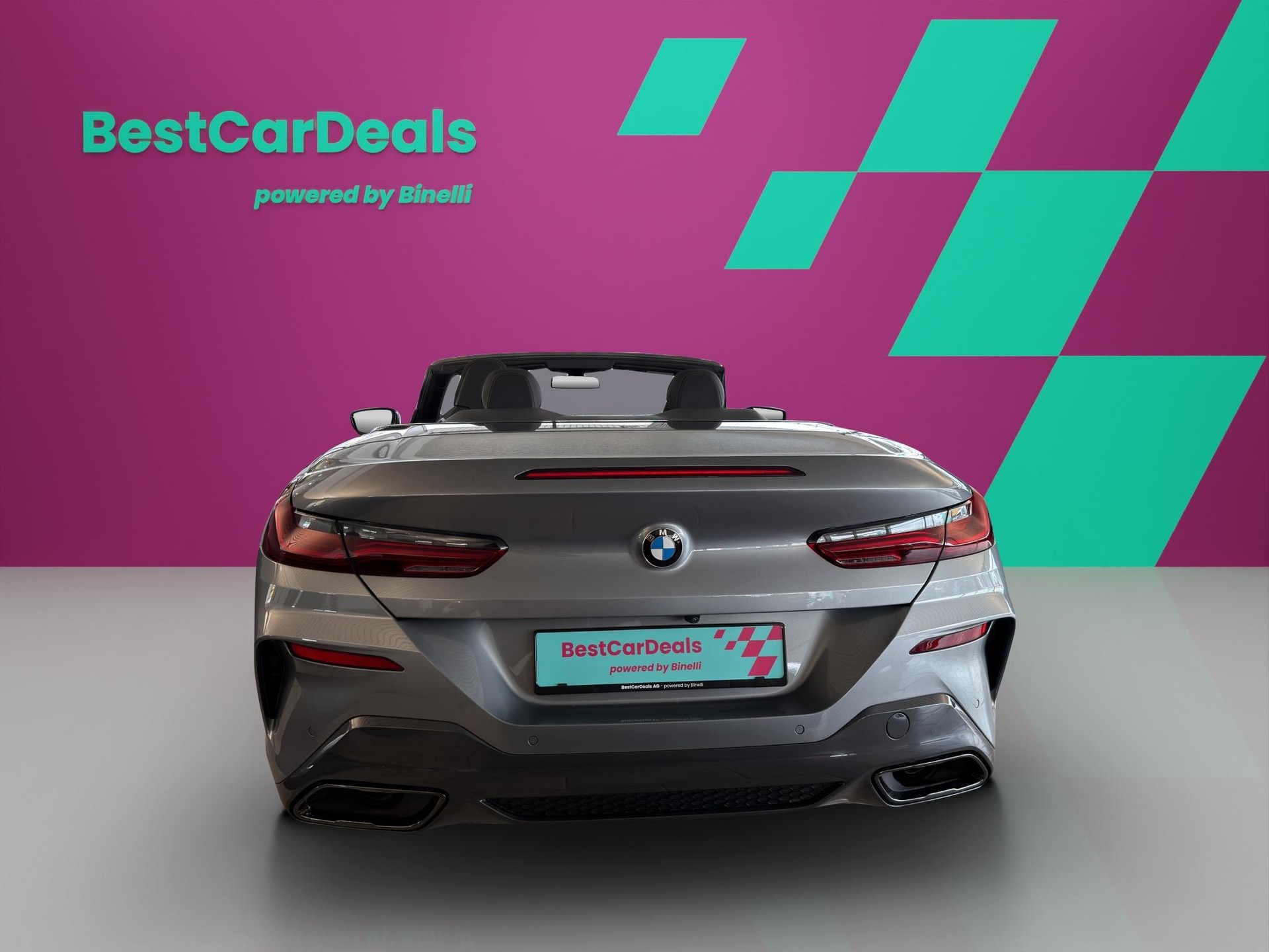 BMW 840i xDrive Cabriolet-showroom-element-3