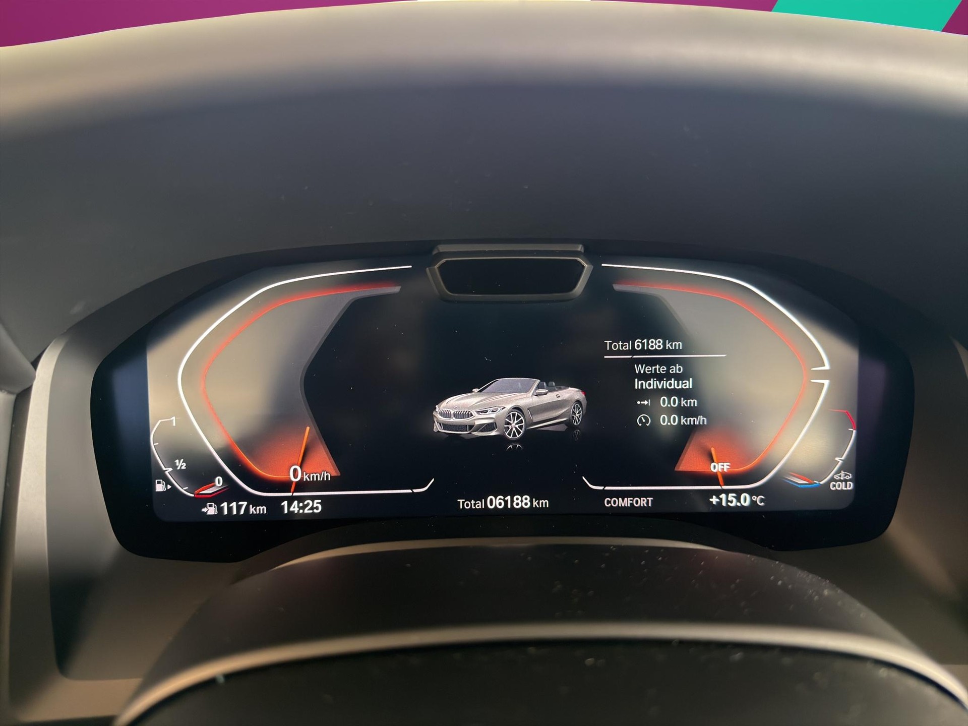 BMW 840i xDrive Cabriolet-image-16