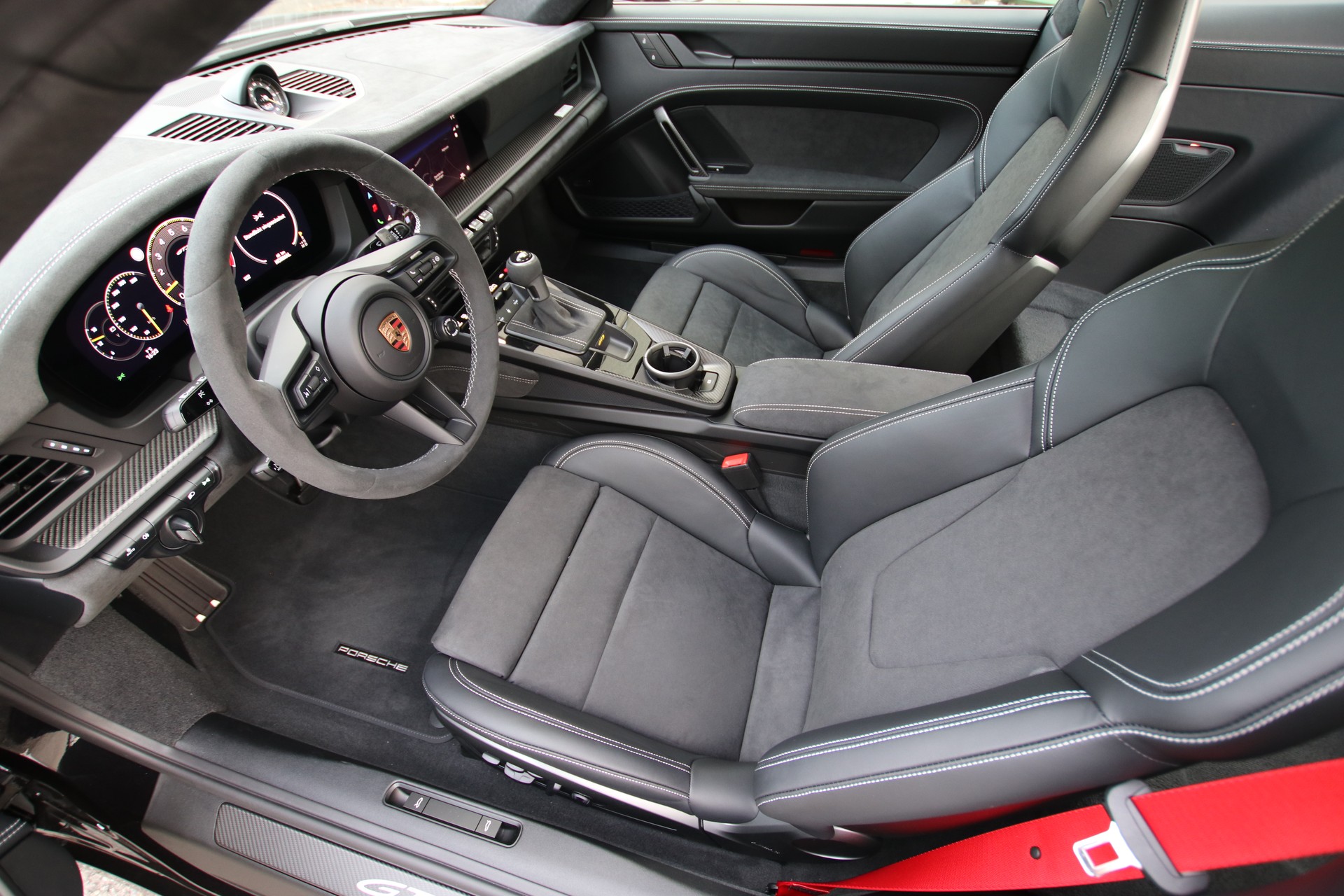 PORSCHE 911 GT3 PDK *Weissach-Paket*-image-9