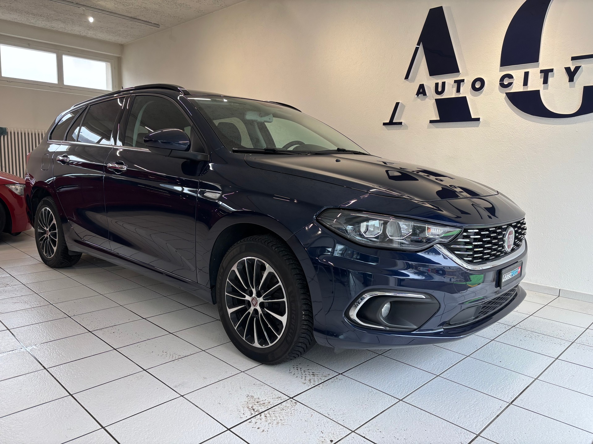FIAT Tipo 1.6MJ Station Wagon Lounge DCT-image-0