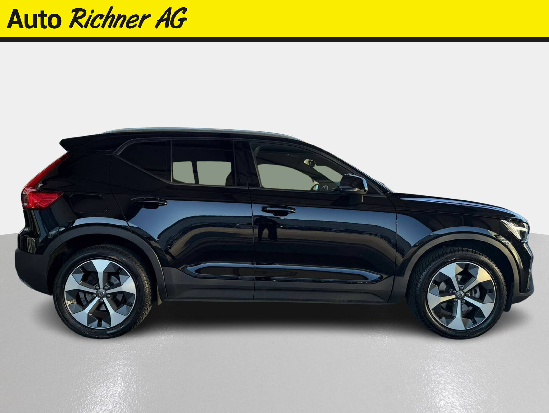 VOLVO XC40 1.5 T2 XCITE-image-2