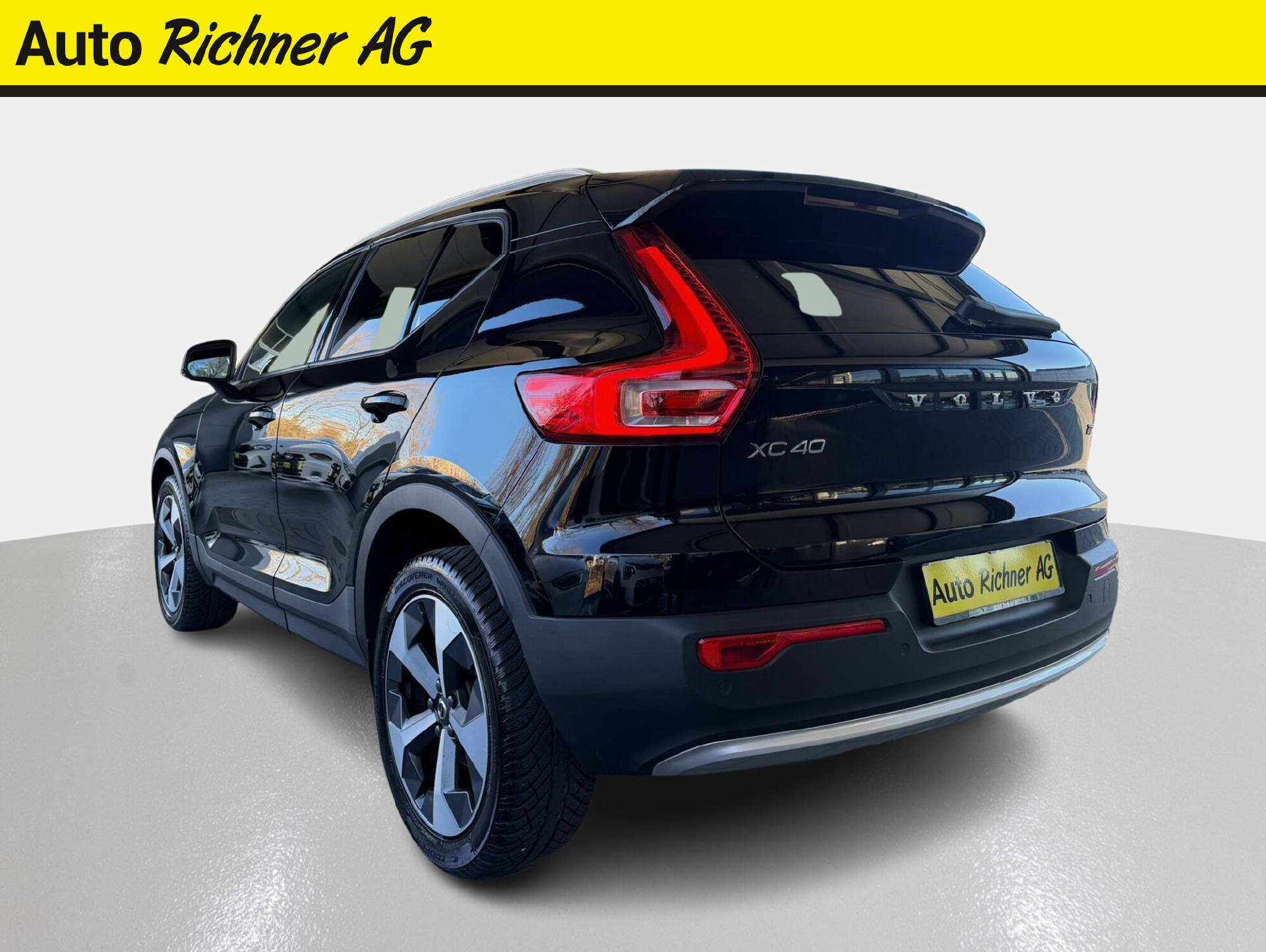 VOLVO XC40 1.5 T2 XCITE-image-4