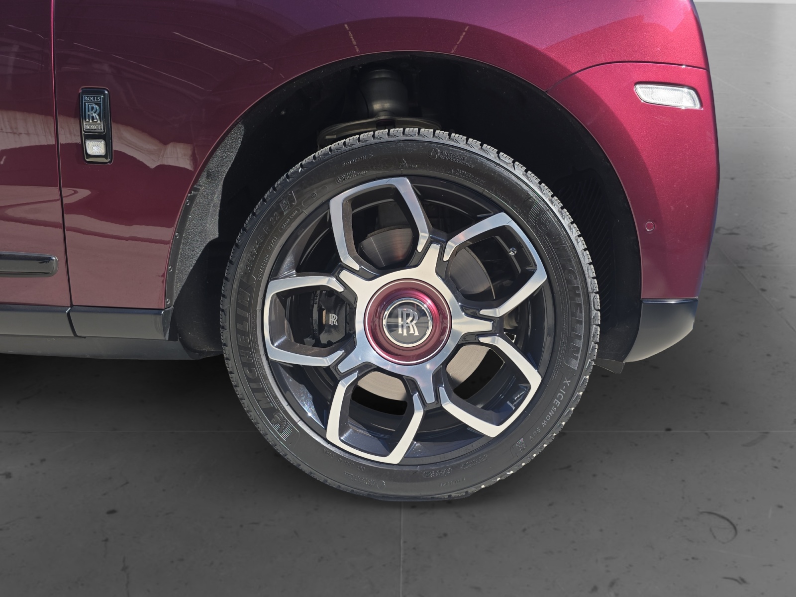 ROLLS-ROYCE Cullinan Serie I Black Badge - Herstellergarantie bis Mai 2027-image-4