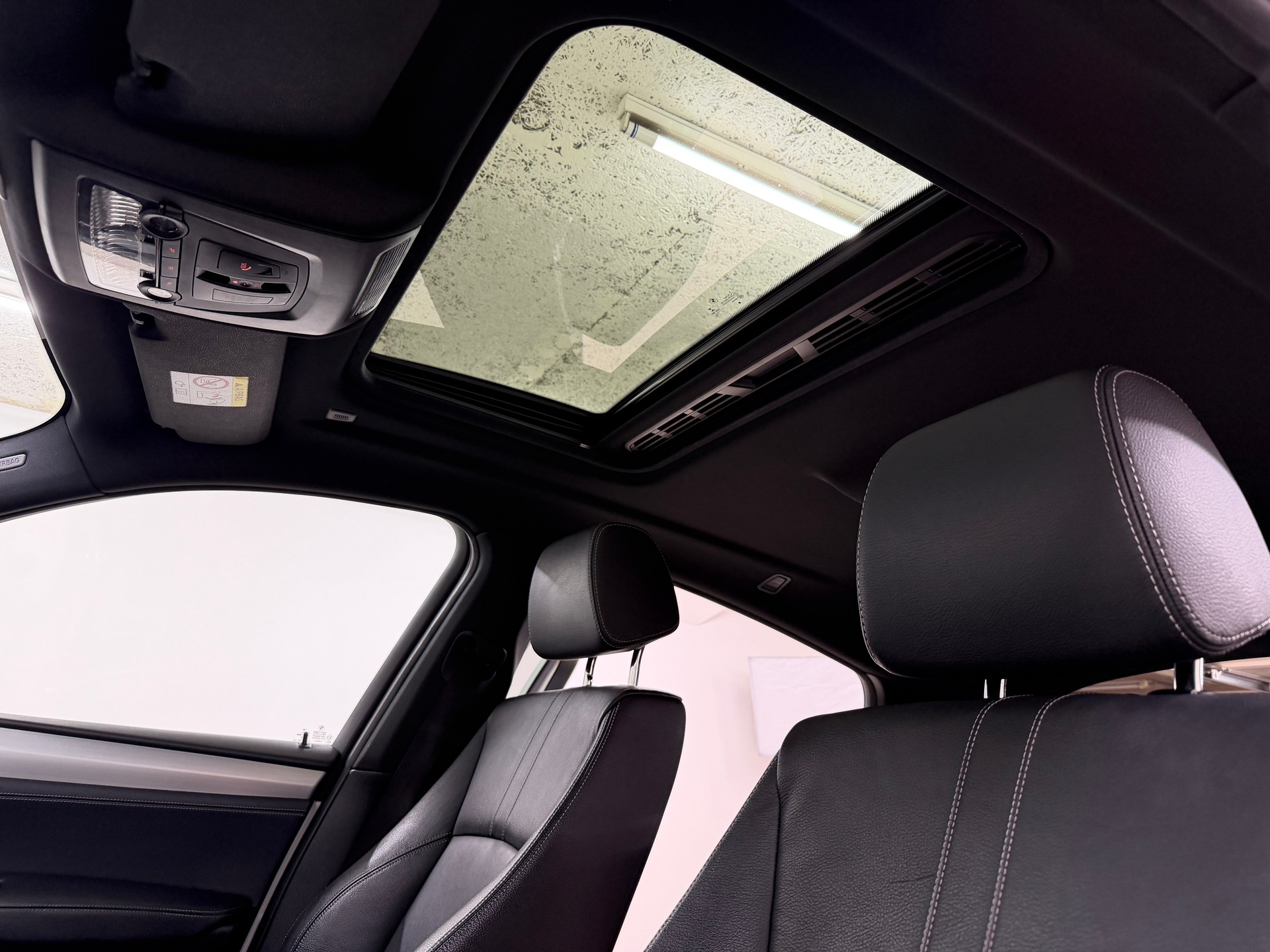 BMW X4 M40i 360PS ALPINWEISS Steptronic / 360° Kamera / Glasdach / Komfortzugang / Leder / Head-Up-Display /-image-7